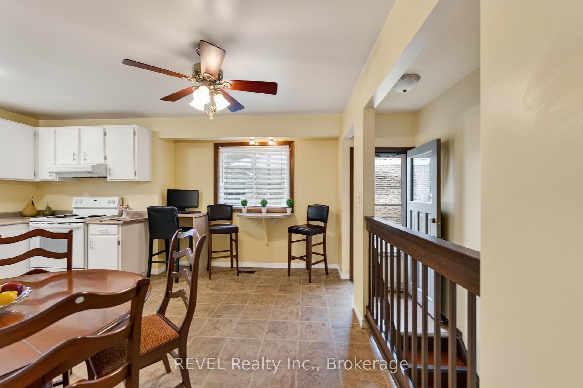 Photo 6 of 36 Manor Road, St. Catharines, Vine/Linwell — HOMEH