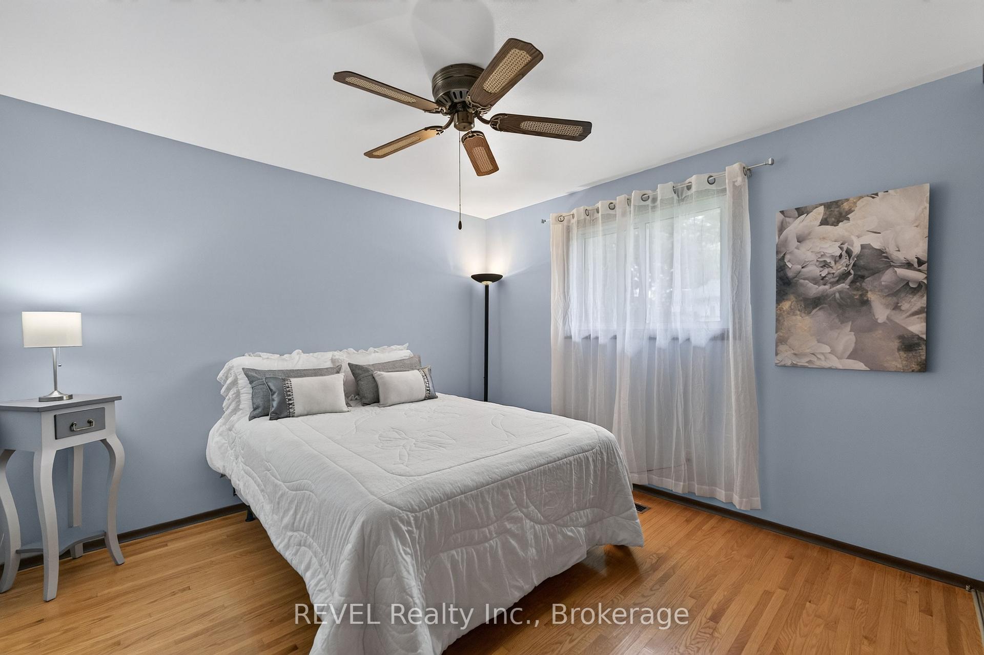 Photo 7 of 36 Manor Road, St. Catharines, Vine/Linwell — HOMEH