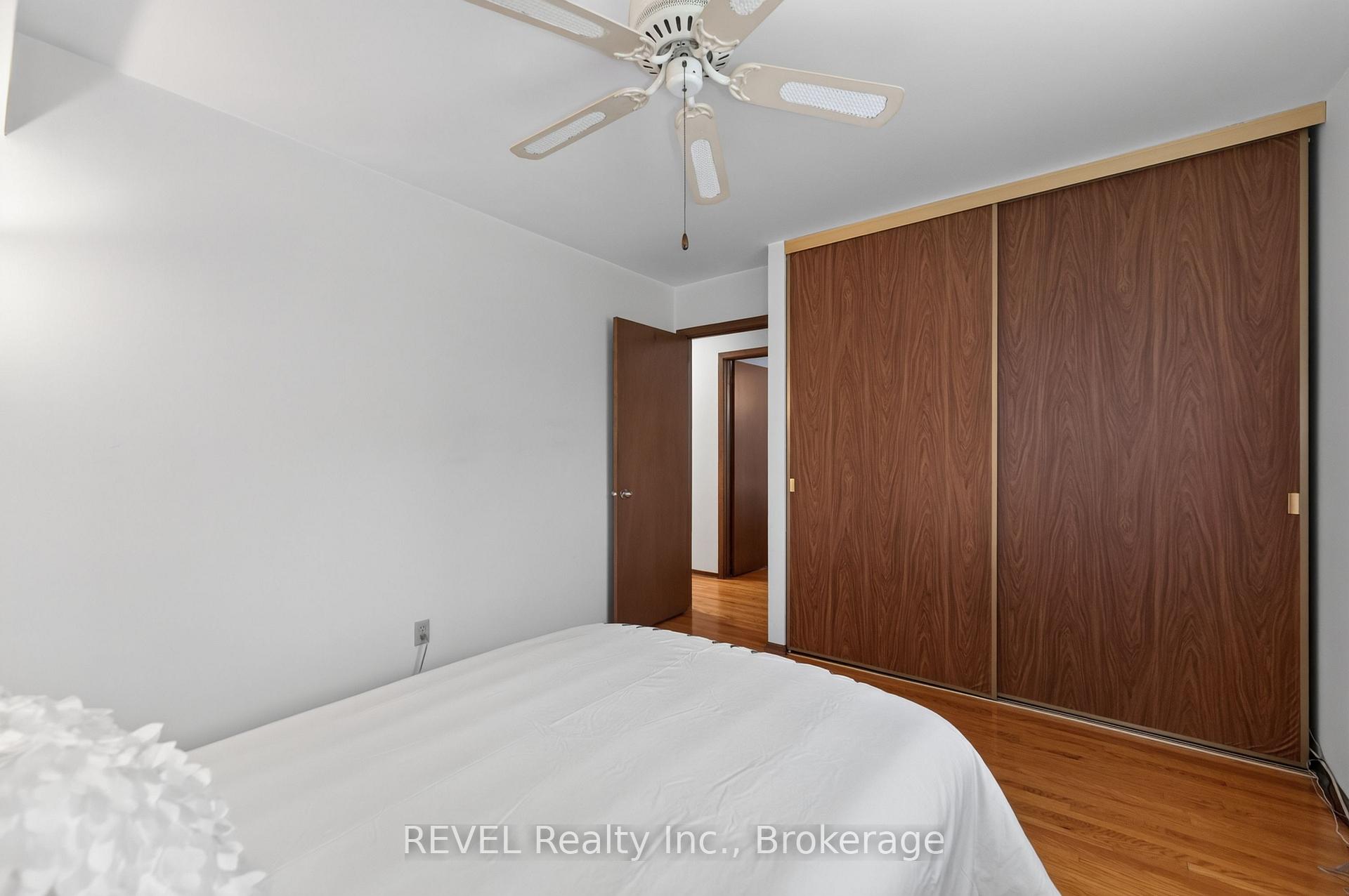 Photo 9 of 36 Manor Road, St. Catharines, Vine/Linwell — HOMEH