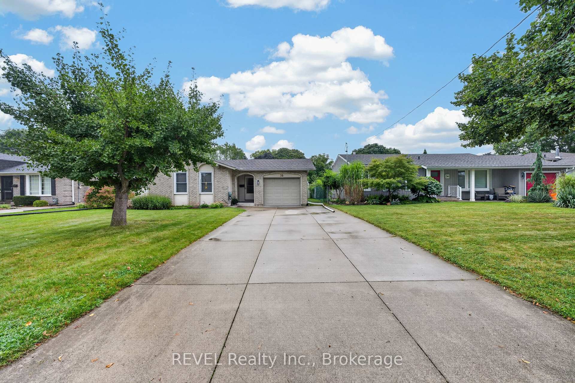 Photo 17 of 36 Manor Road, St. Catharines, Vine/Linwell — HOMEH
