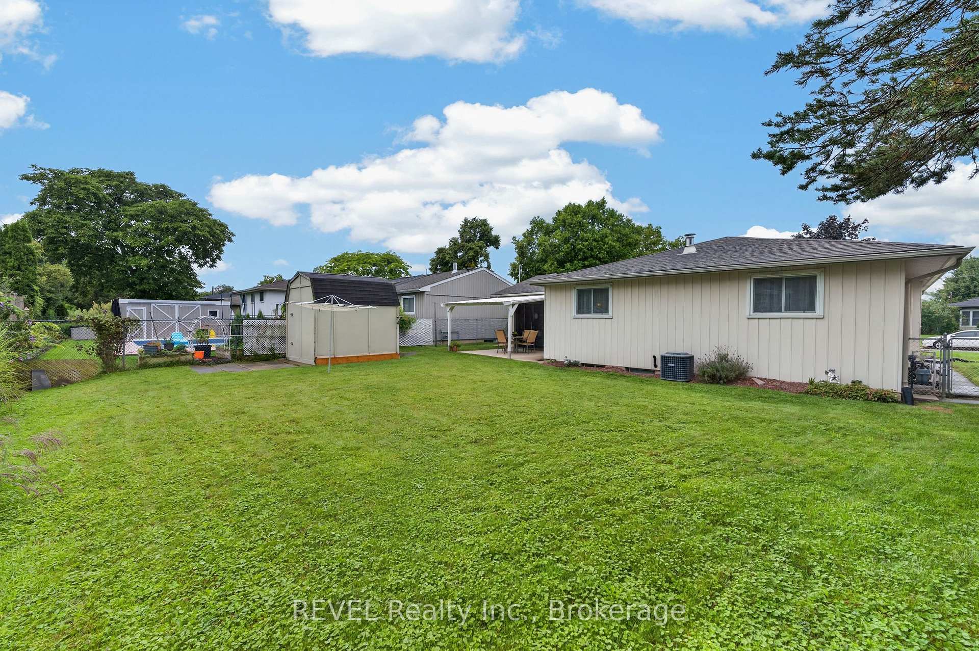 Photo 28 of 36 Manor Road, St. Catharines, Vine/Linwell — HOMEH