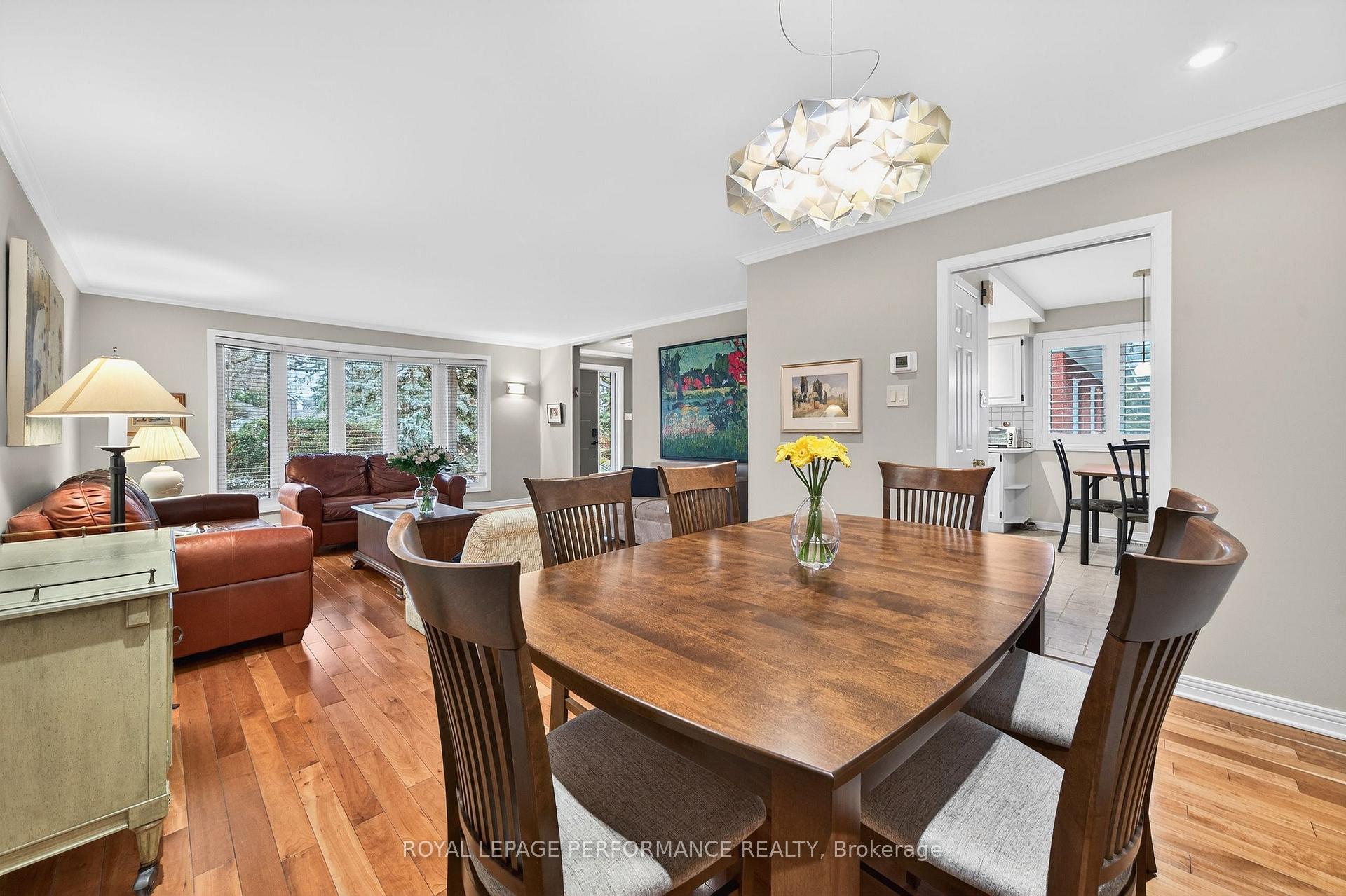 Photo 9 of 270 Compton Avenue, Ottawa, Woodroffe — HOMEH