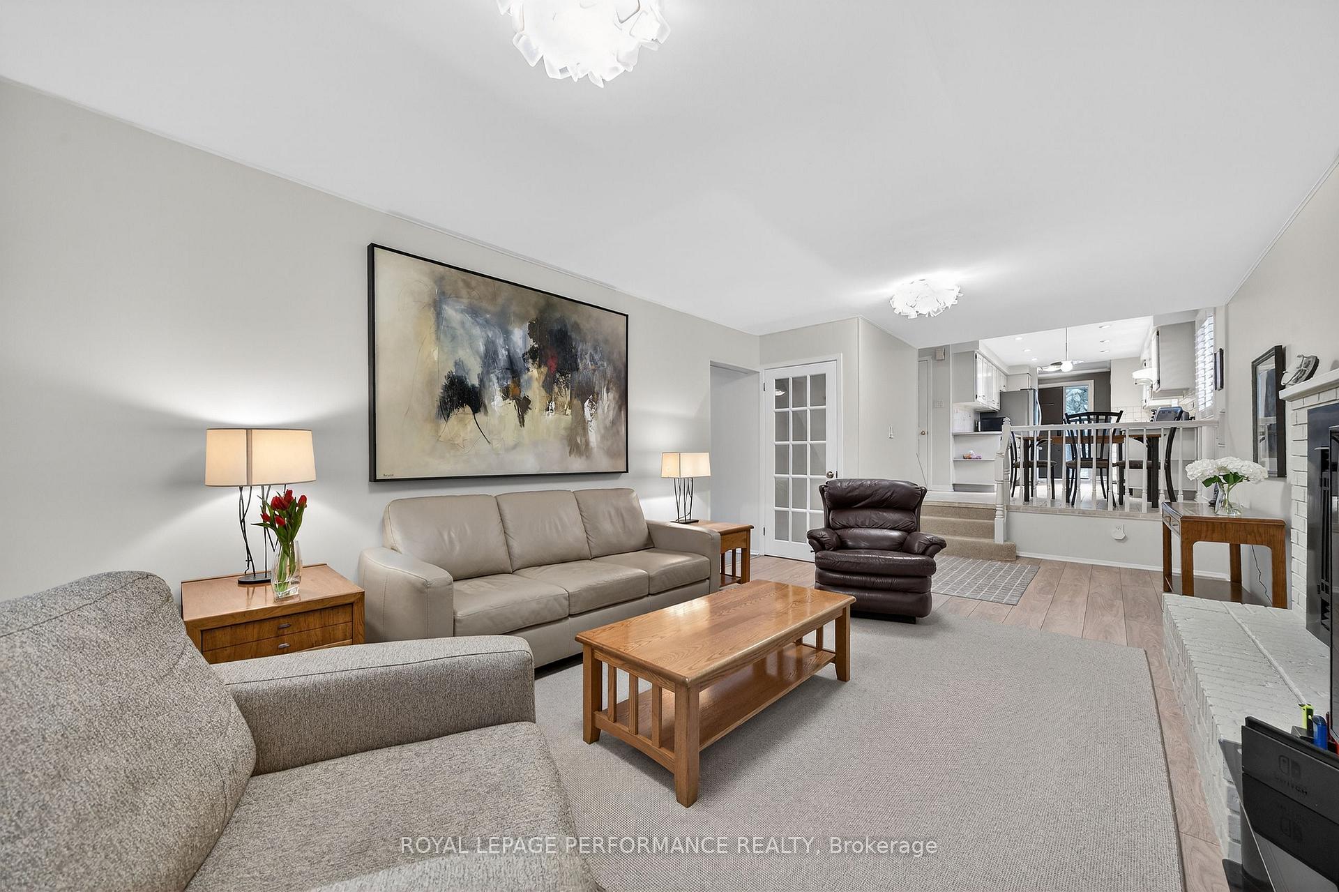 Photo 14 of 270 Compton Avenue, Ottawa, Woodroffe — HOMEH