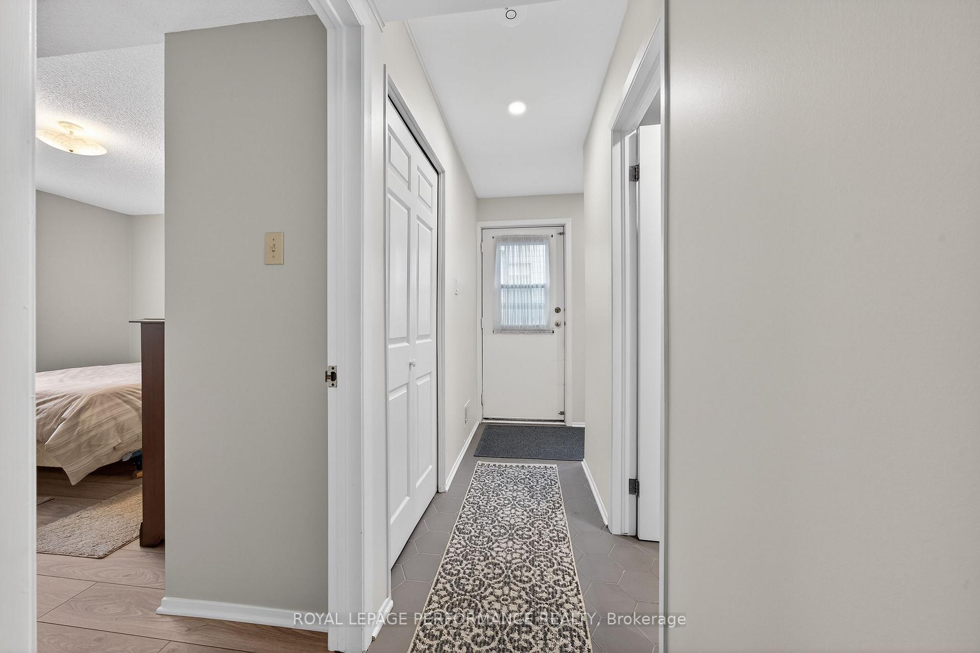 Photo 16 of 270 Compton Avenue, Ottawa, Woodroffe — HOMEH
