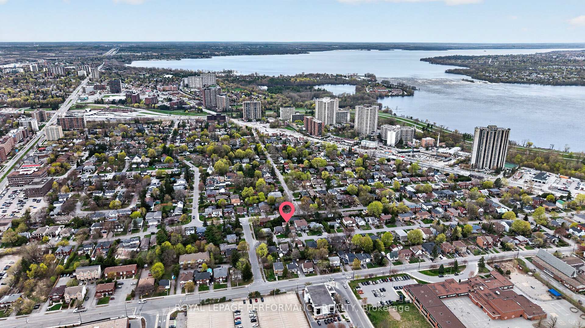 Photo 39 of 270 Compton Avenue, Ottawa, Woodroffe — HOMEH