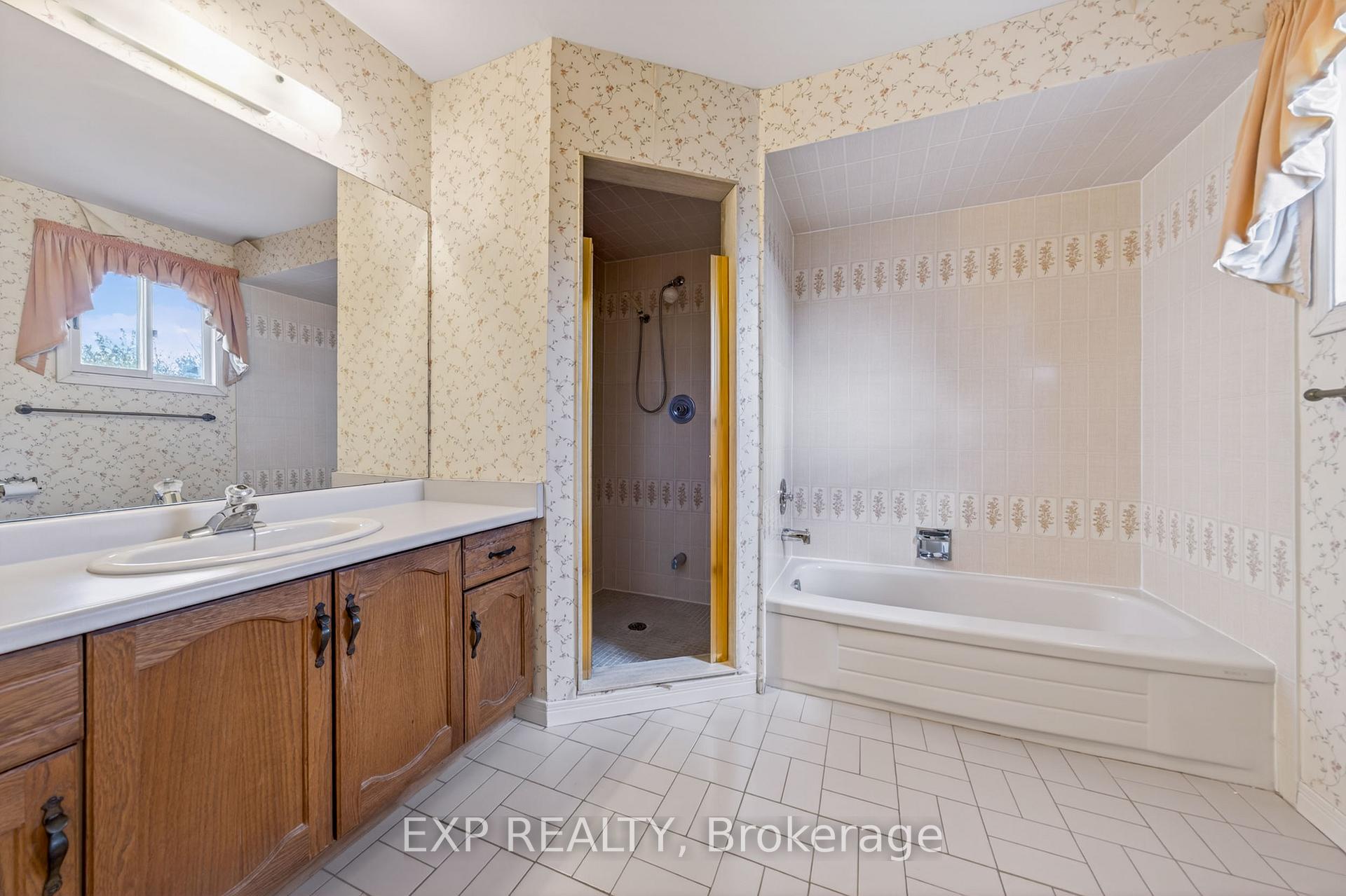 Photo 75 of 51 Sanderson Crescent, Richmond Hill, North Richvale — HOMEH