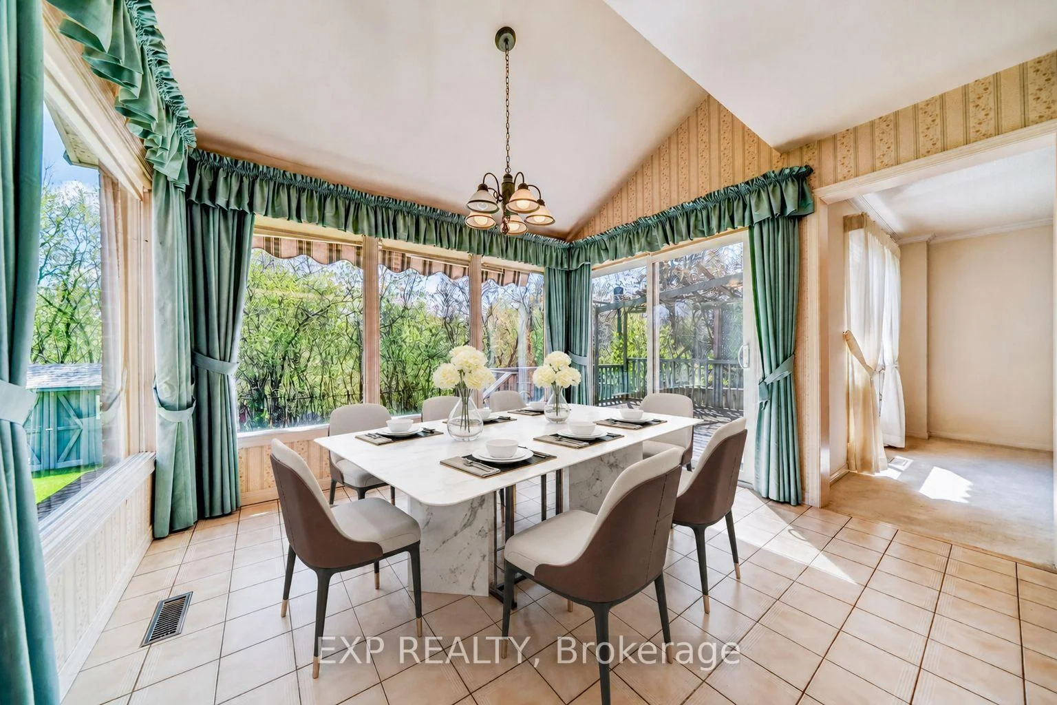 Photo 33 of 51 Sanderson Crescent, Richmond Hill, North Richvale — HOMEH
