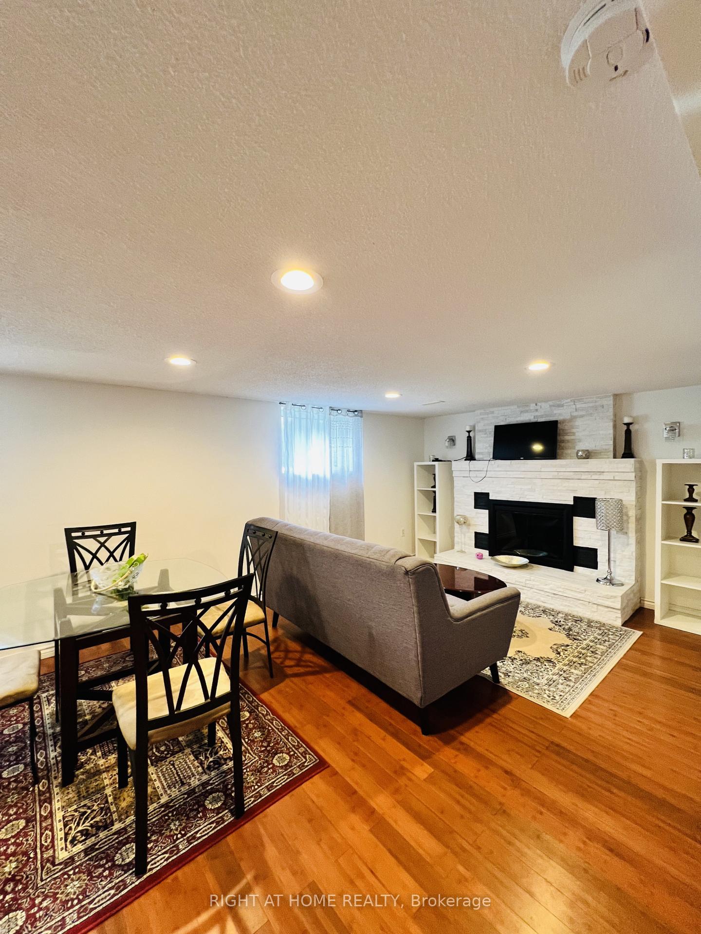 Photo 6 of 84 Juniper Drive, Hamilton, Stoney Creek — HOMEH