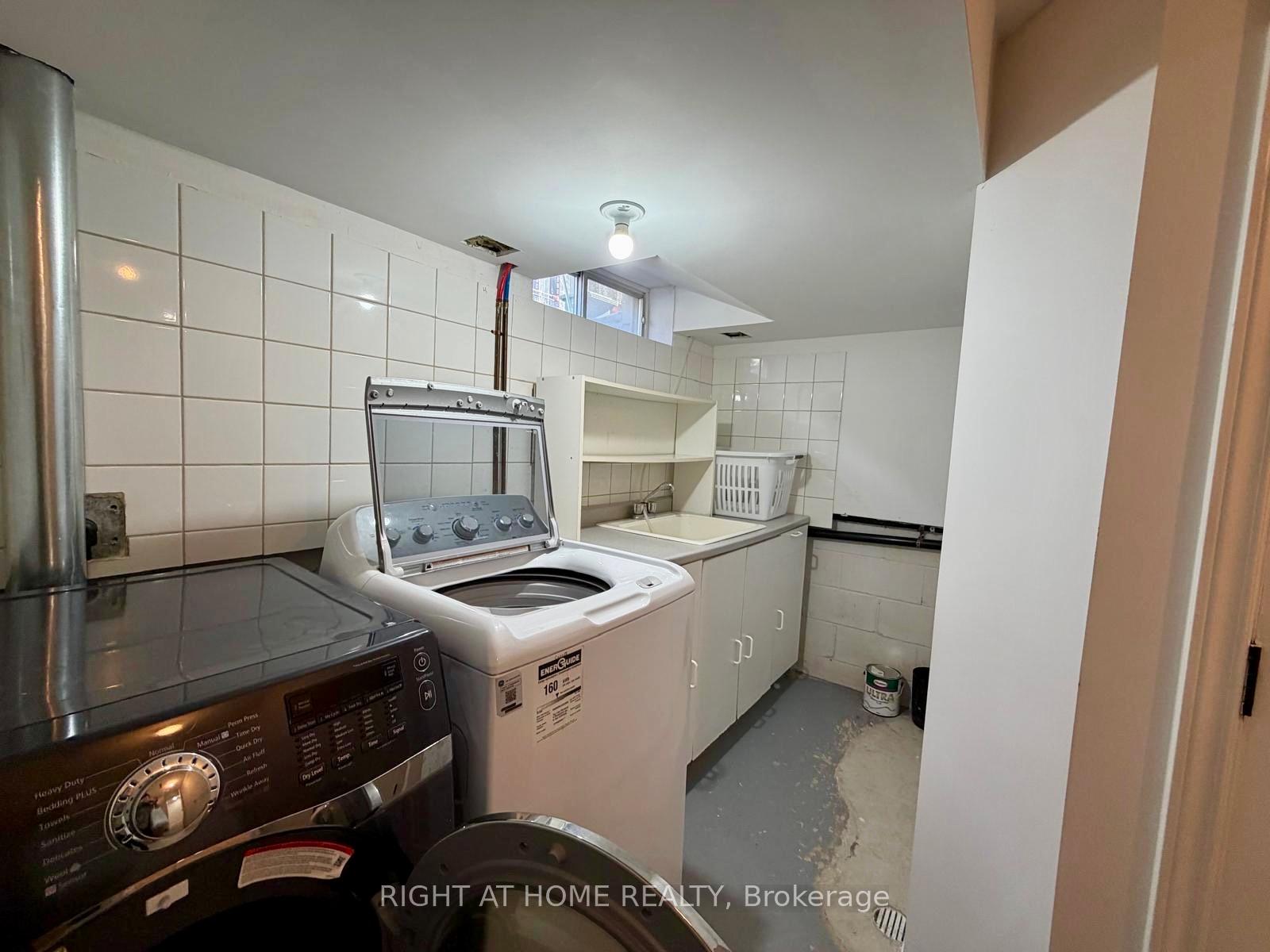 Photo 11 of 84 Juniper Drive, Hamilton, Stoney Creek — HOMEH