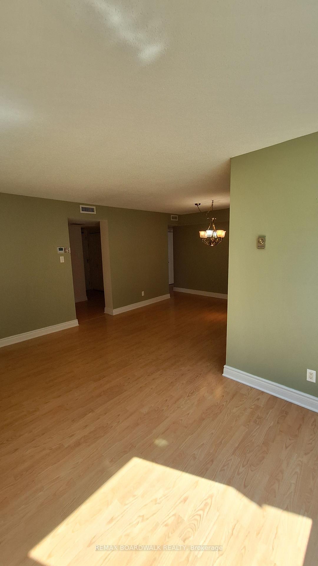 Photo 9 of Unit 206, 330 Centrum Boulevard, Ottawa, Bilberry Creek/Queenswood Heights — HOMEH