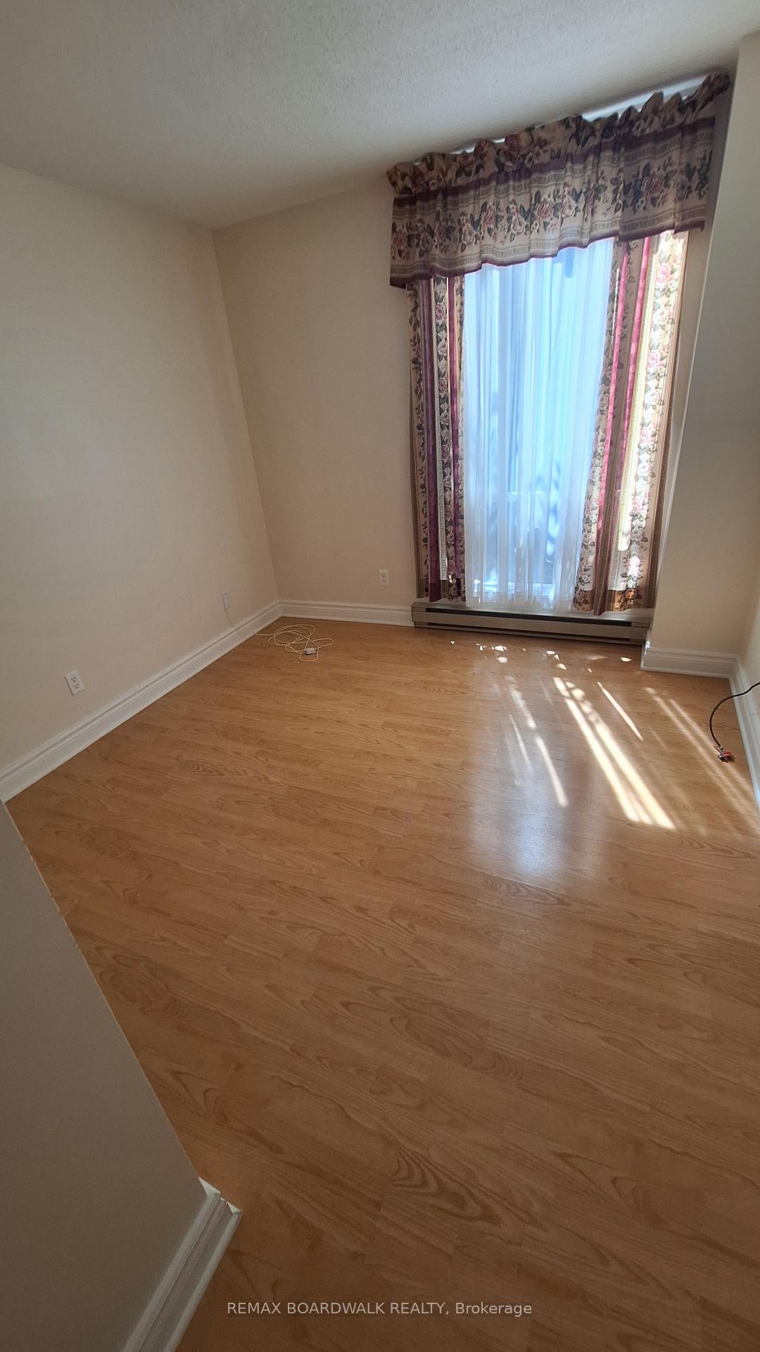 Photo 12 of Unit 206, 330 Centrum Boulevard, Ottawa, Bilberry Creek/Queenswood Heights — HOMEH