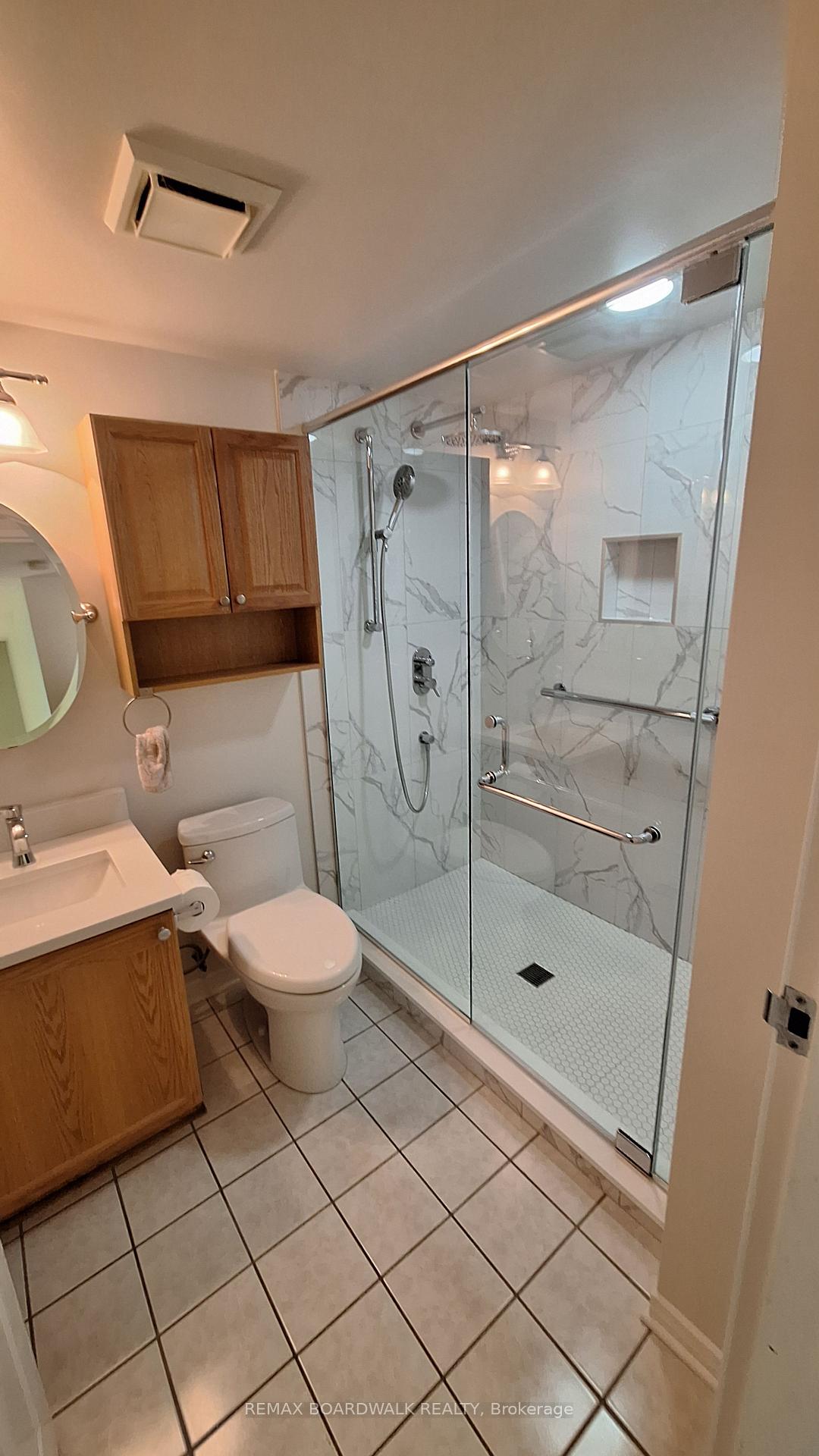 Photo 18 of Unit 206, 330 Centrum Boulevard, Ottawa, Bilberry Creek/Queenswood Heights — HOMEH