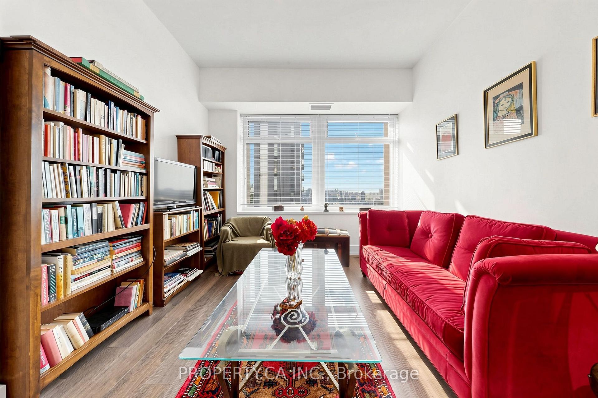 Photo 1 of Unit 1508, 111 St Clair Avenue W, Toronto, Yonge-St. Clair — HOMEH