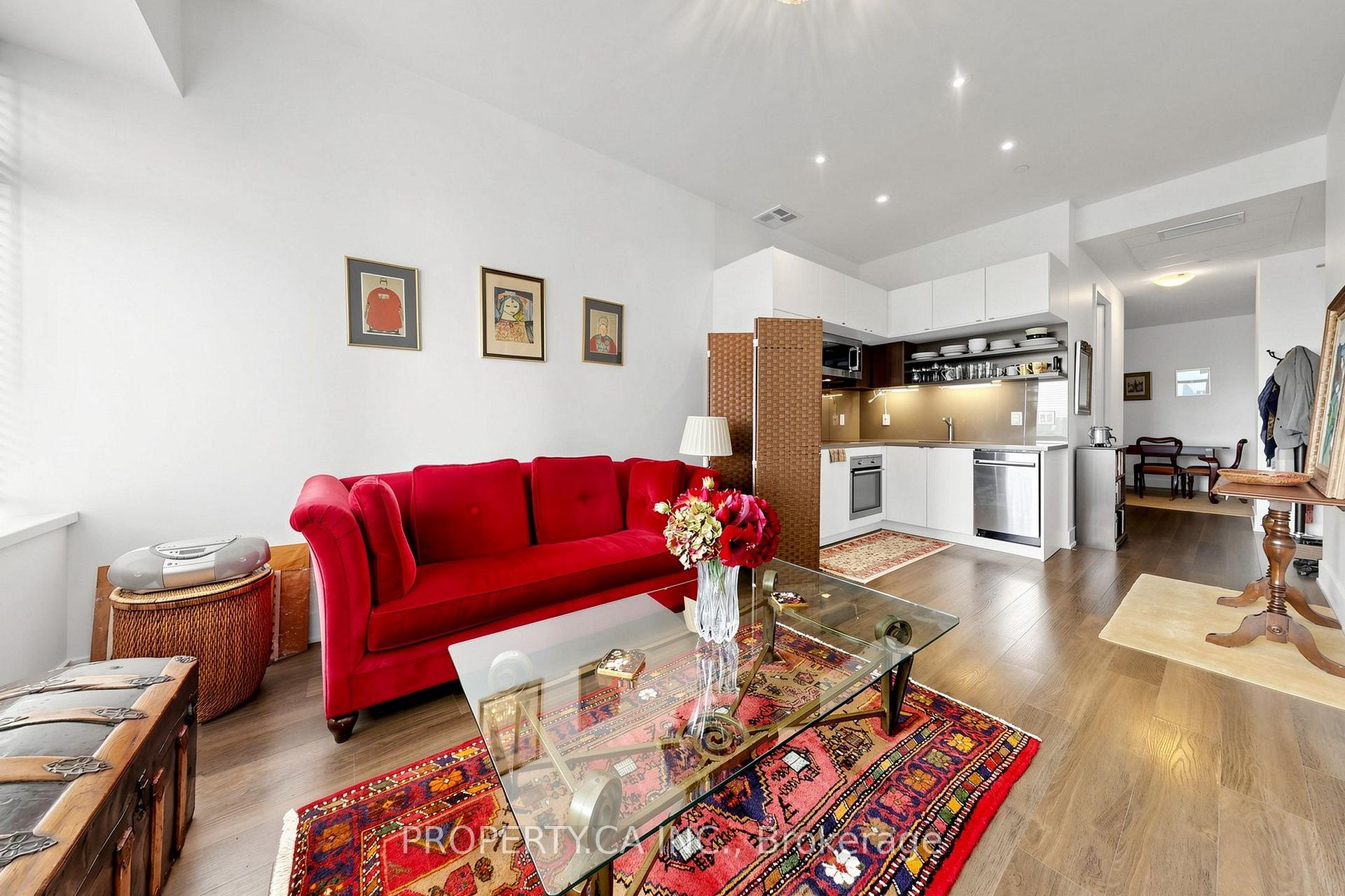 Photo 2 of Unit 1508, 111 St Clair Avenue W, Toronto, Yonge-St. Clair — HOMEH