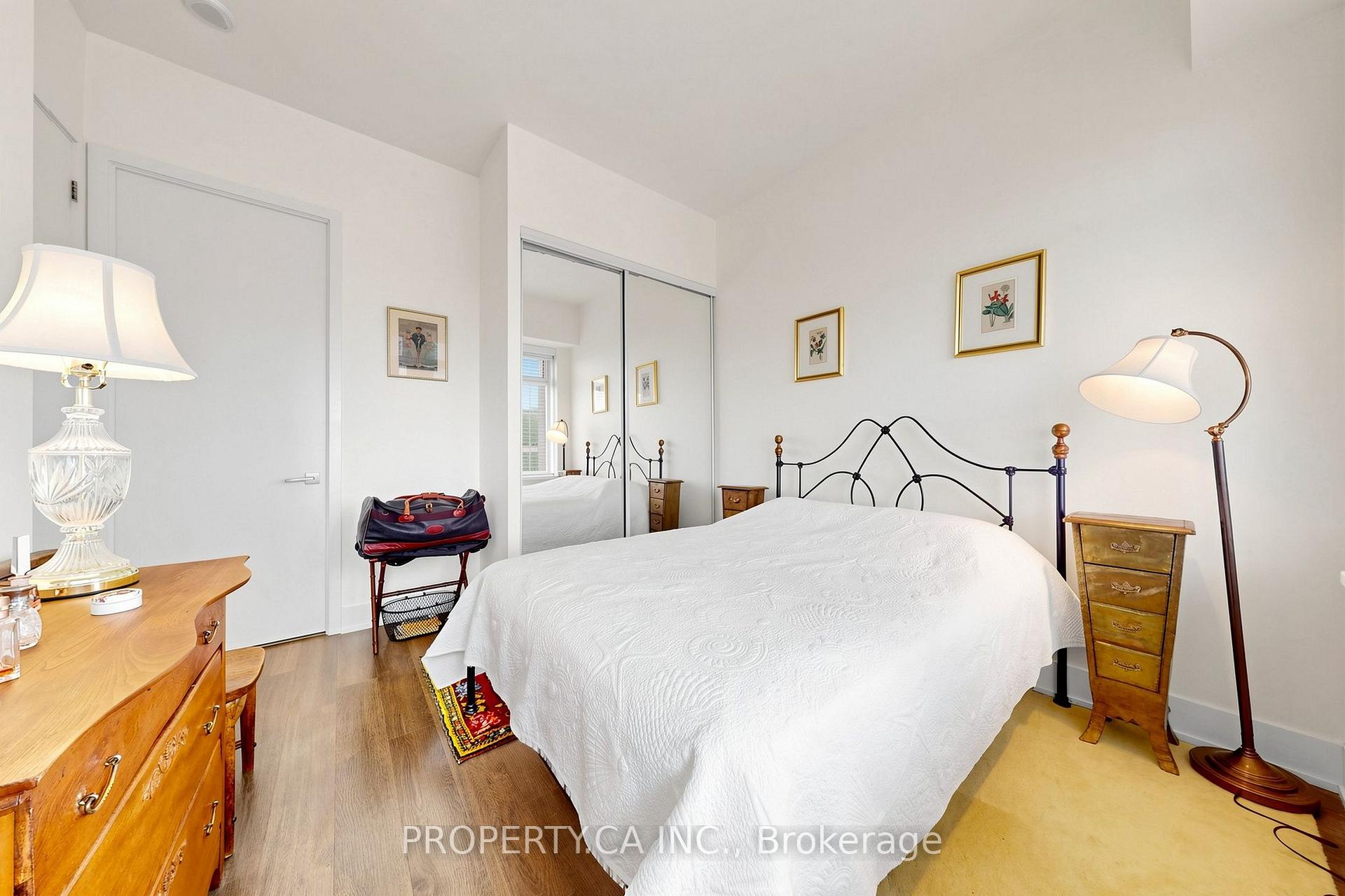Photo 12 of Unit 1508, 111 St Clair Avenue W, Toronto, Yonge-St. Clair — HOMEH