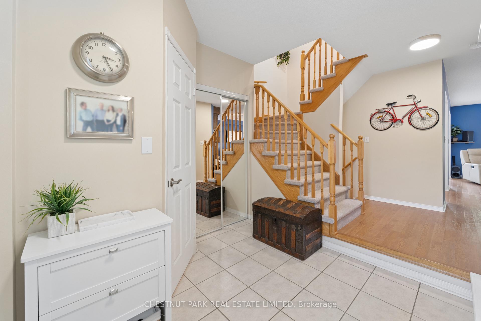 Photo 4 of 52 Bexley Crescent, Whitby, Brooklin — HOMEH