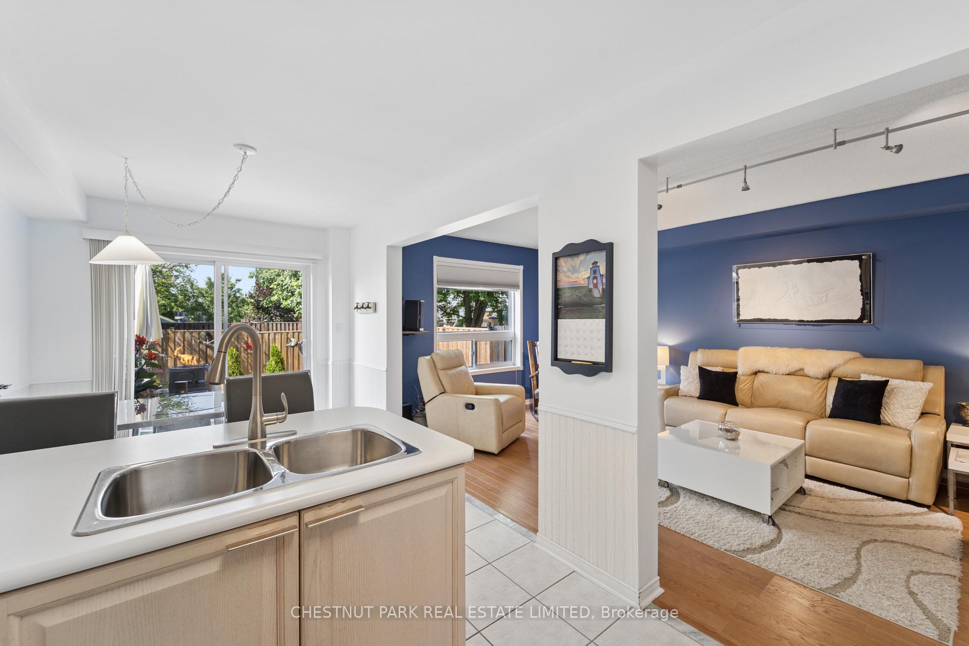 Photo 8 of 52 Bexley Crescent, Whitby, Brooklin — HOMEH