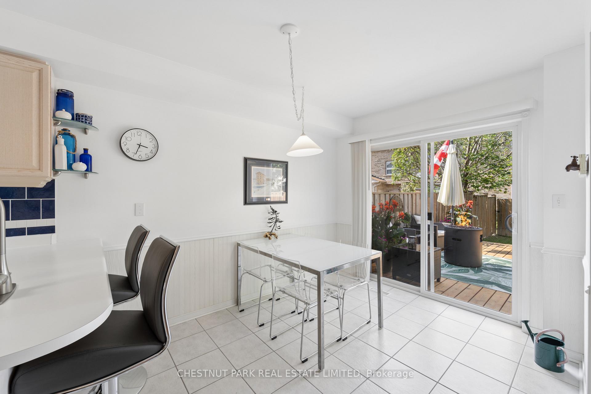 Photo 10 of 52 Bexley Crescent, Whitby, Brooklin — HOMEH