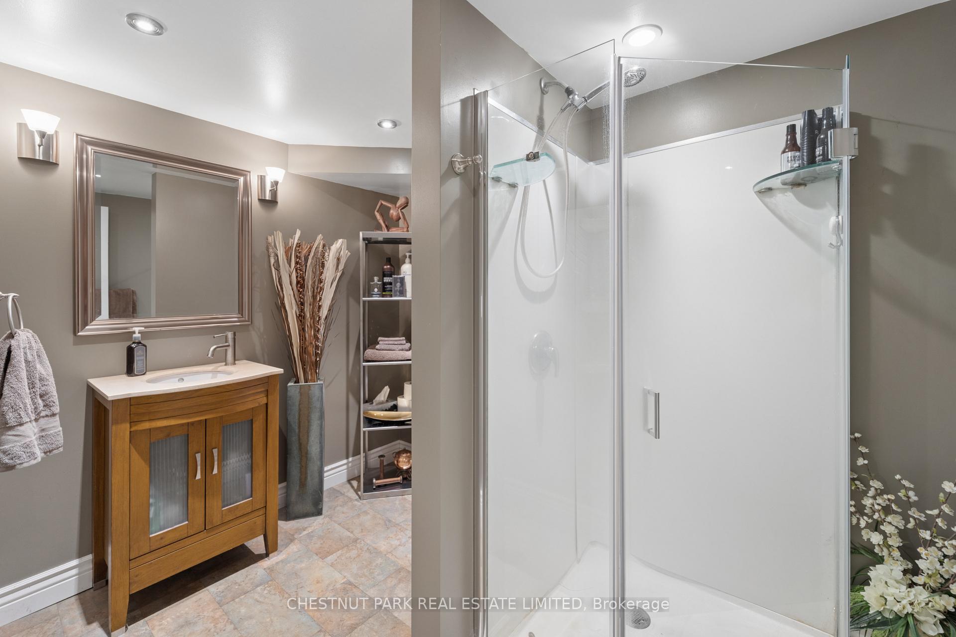 Photo 31 of 52 Bexley Crescent, Whitby, Brooklin — HOMEH