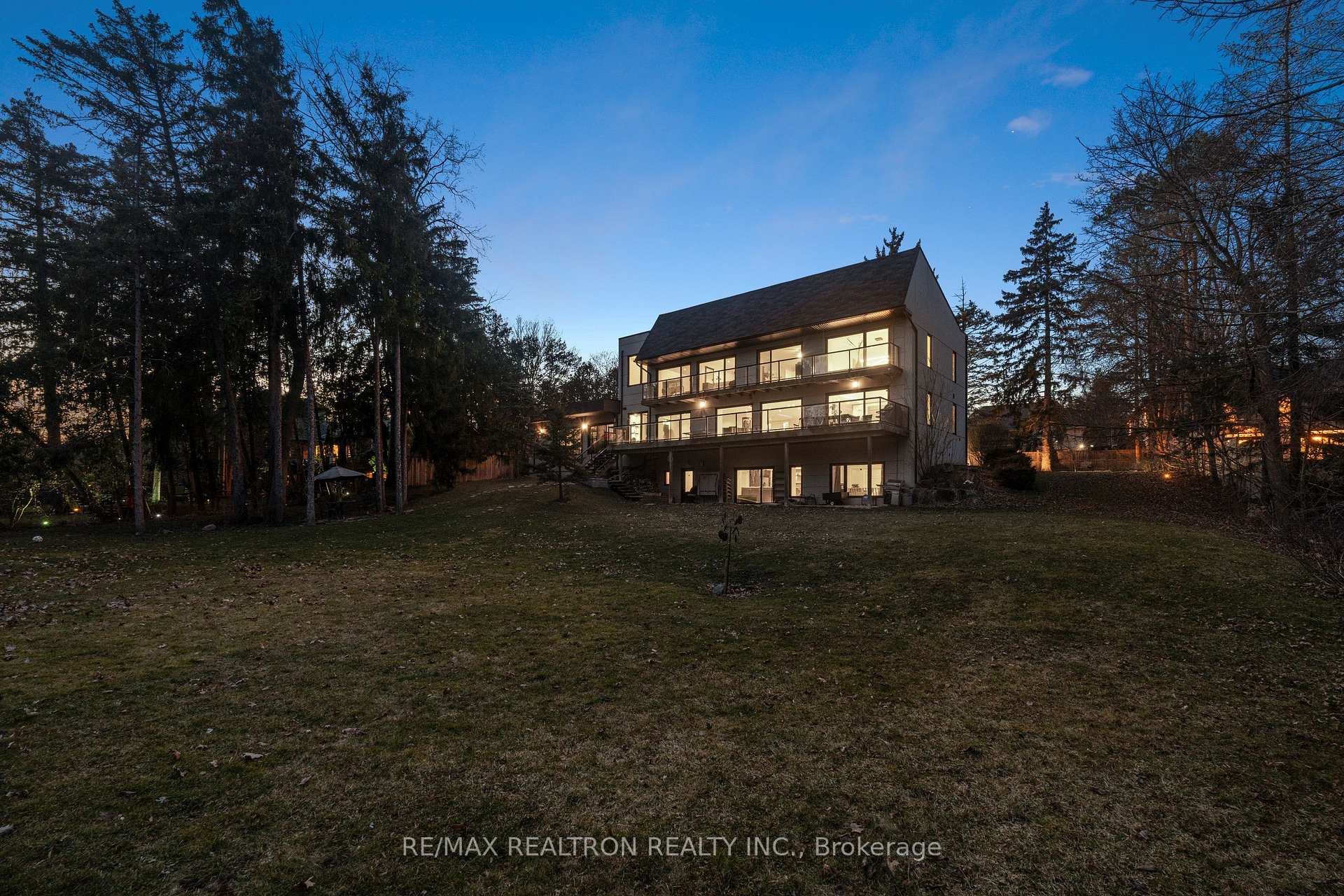 Photo 13 of 7 Albion Close, Markham, Thornhill — HOMEH