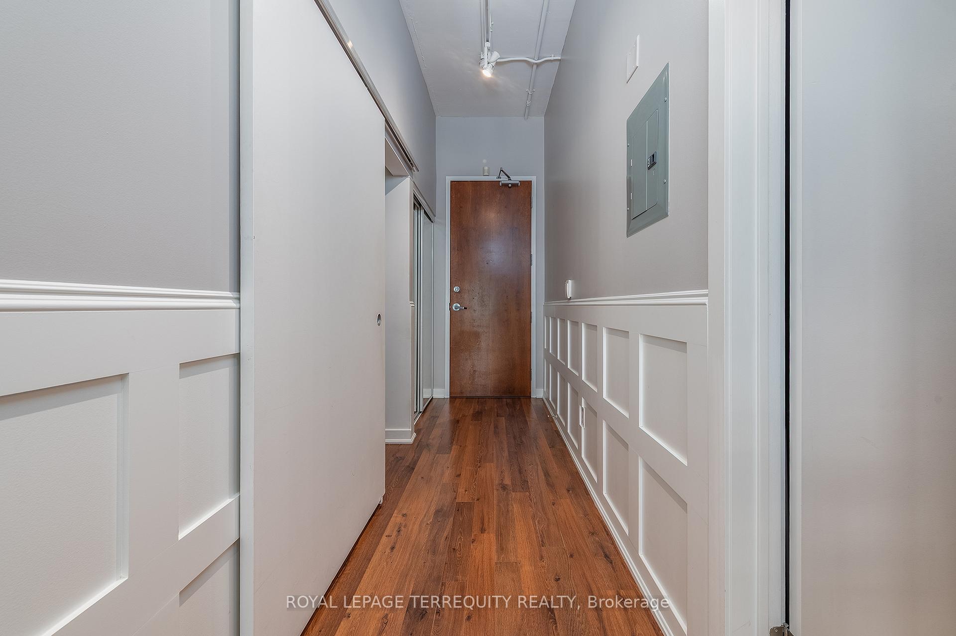 Photo 4 of Unit 707, 2 Fieldway Road, Etobicoke, Islington-City Centre West — HOMEH