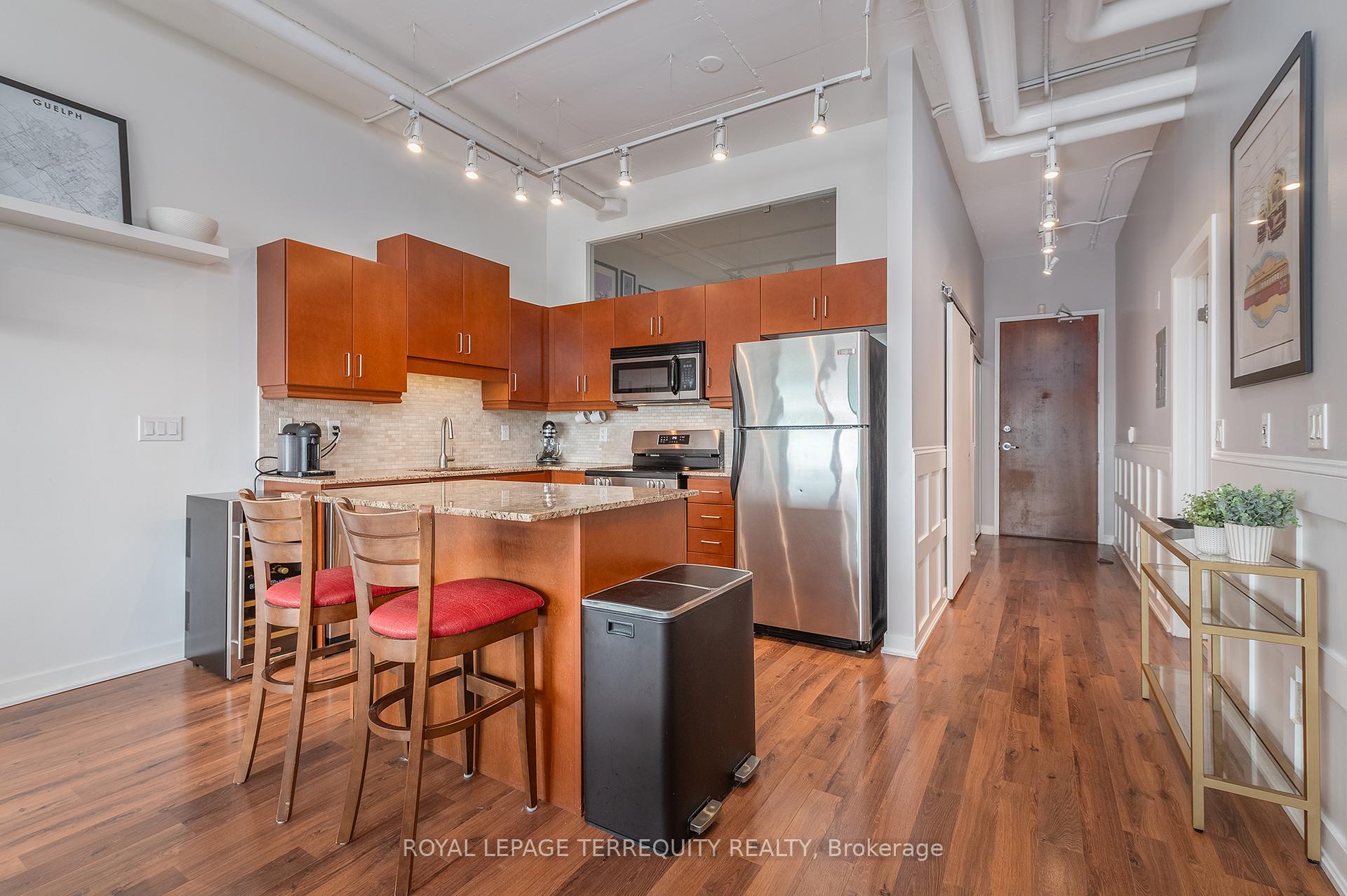Photo 8 of Unit 707, 2 Fieldway Road, Etobicoke, Islington-City Centre West — HOMEH