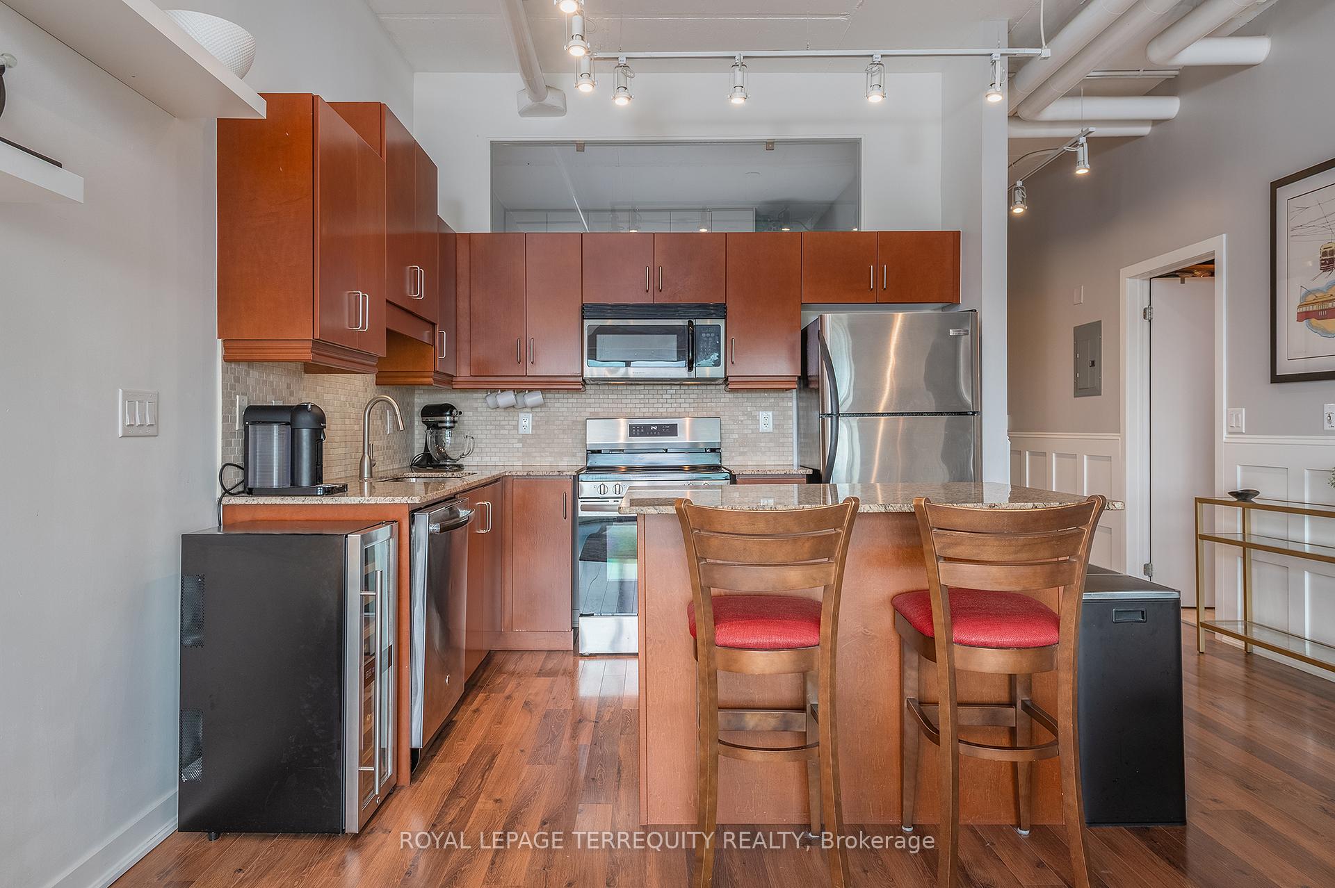 Photo 9 of Unit 707, 2 Fieldway Road, Etobicoke, Islington-City Centre West — HOMEH