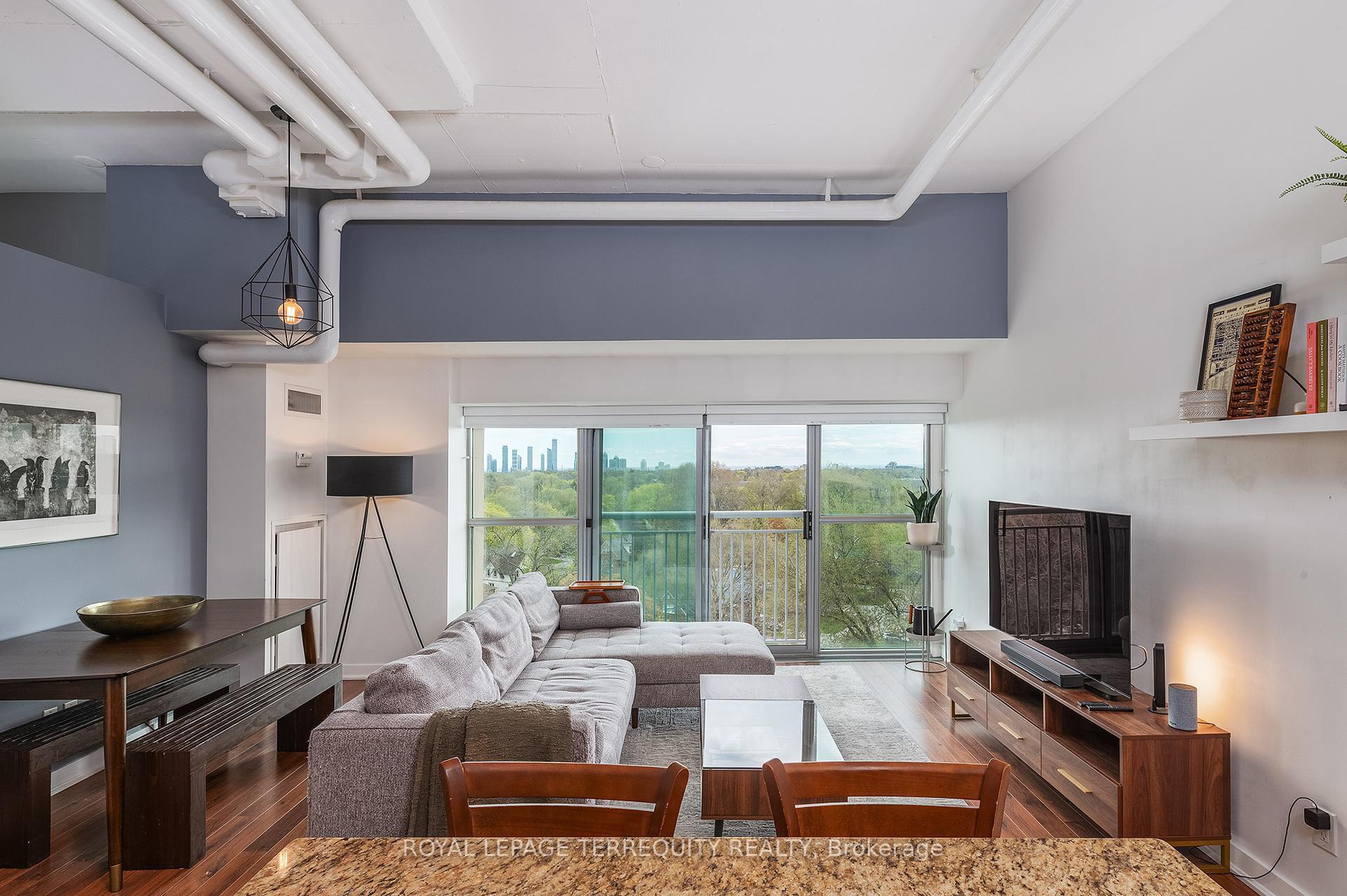 Photo 11 of Unit 707, 2 Fieldway Road, Etobicoke, Islington-City Centre West — HOMEH