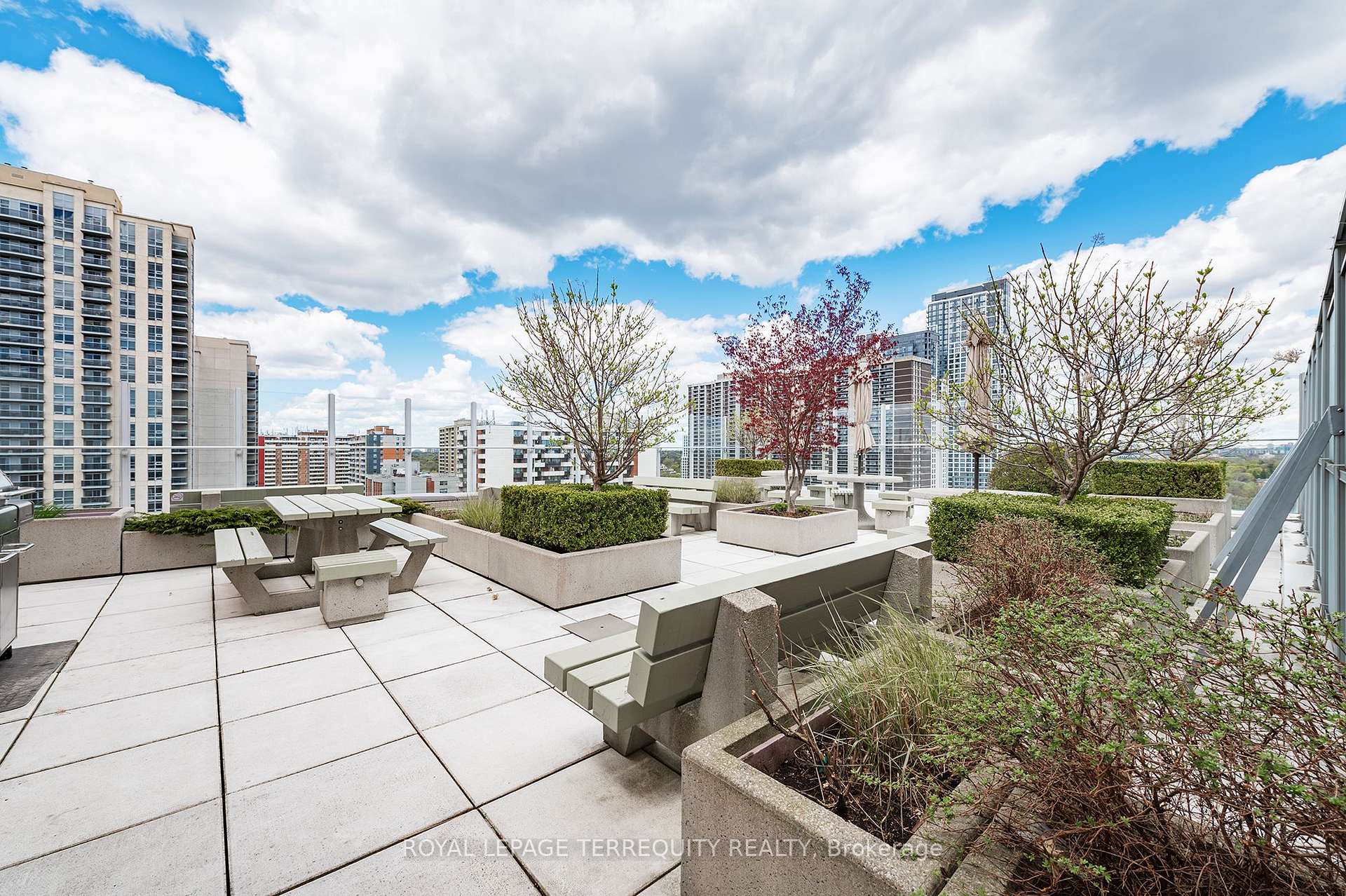 Photo 31 of Unit 707, 2 Fieldway Road, Etobicoke, Islington-City Centre West — HOMEH