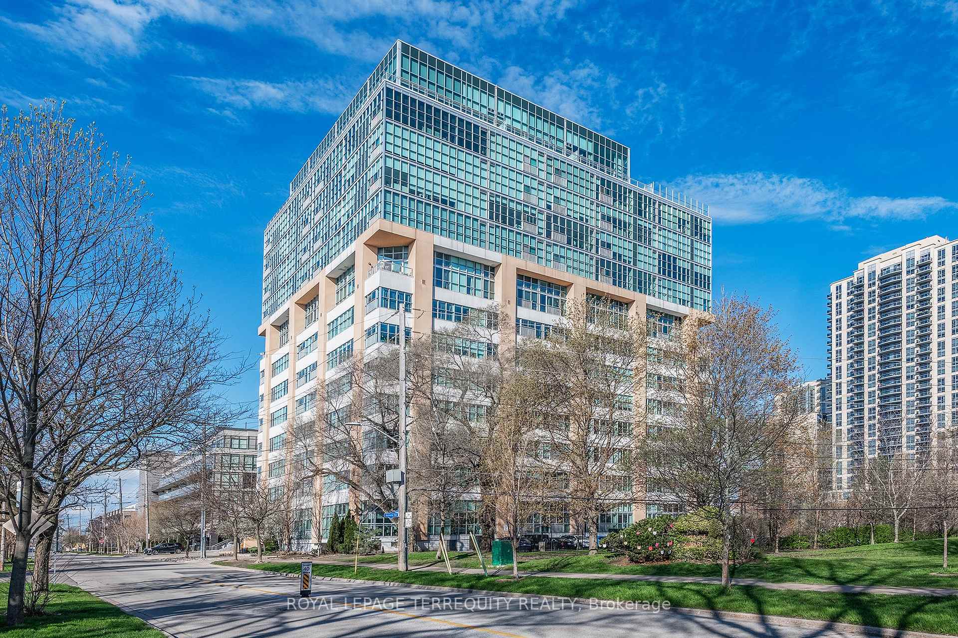 Photo 33 of Unit 707, 2 Fieldway Road, Etobicoke, Islington-City Centre West — HOMEH