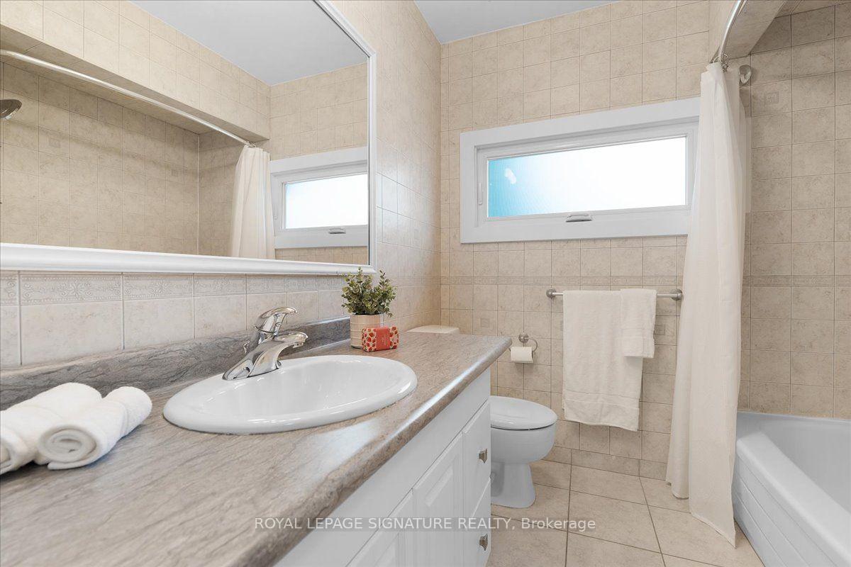 Photo 17 of 1 Westcroft Drive, Scarborough, West Hill — HOMEH