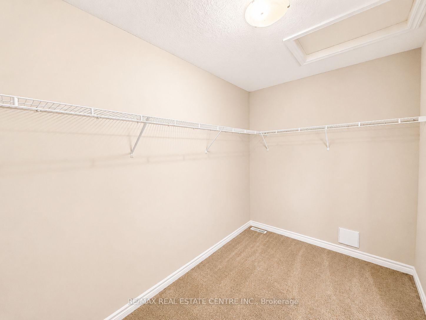 Photo 31 of 1029 Moy Crescent, London, North E — HOMEH