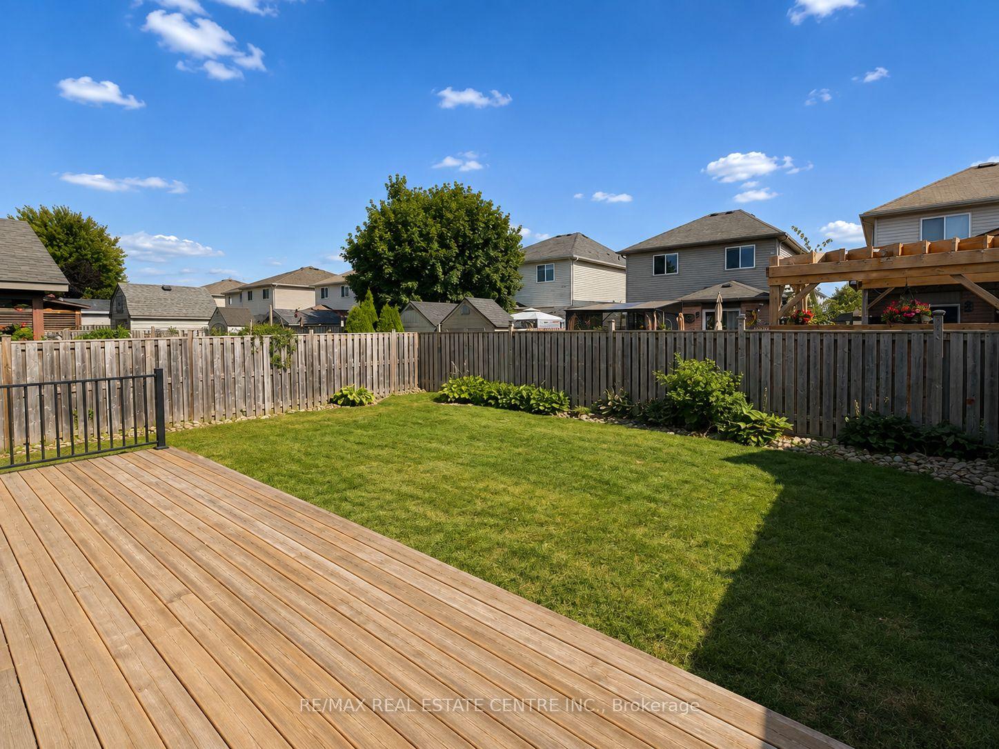 Photo 45 of 1029 Moy Crescent, London, North E — HOMEH