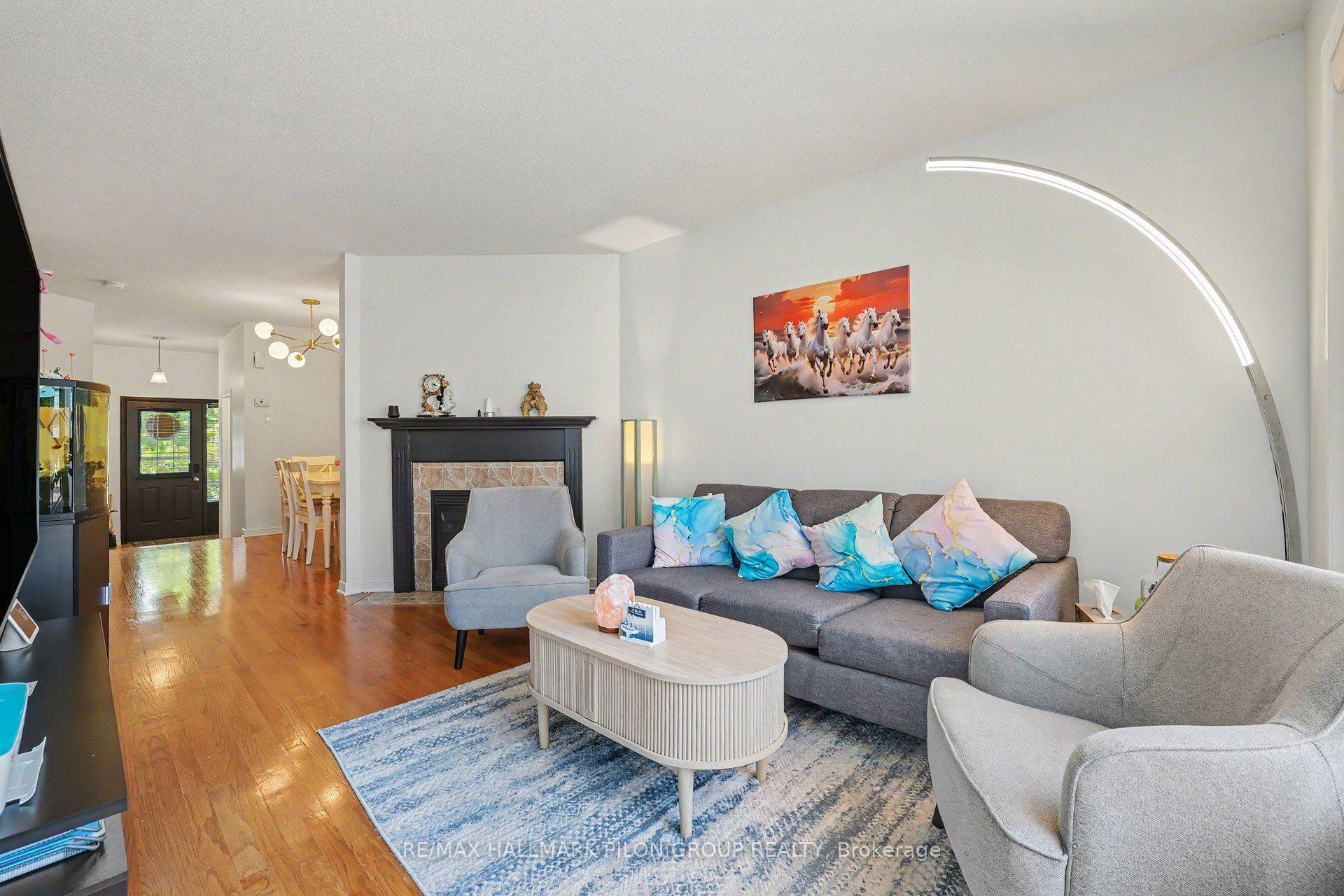 Photo 4 of 244 Rolling Meadow Crescent, Ottawa, Mer Bleue/Bradley Estates/Anderson Park — HOMEH