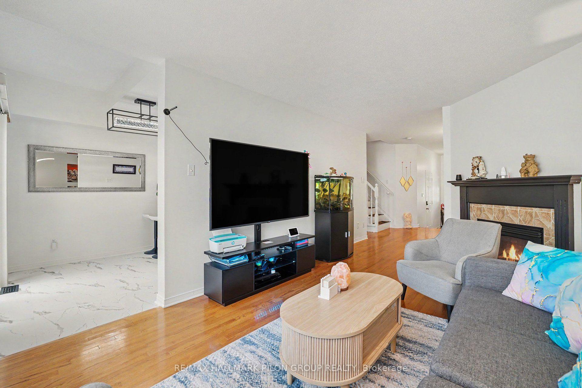 Photo 5 of 244 Rolling Meadow Crescent, Ottawa, Mer Bleue/Bradley Estates/Anderson Park — HOMEH