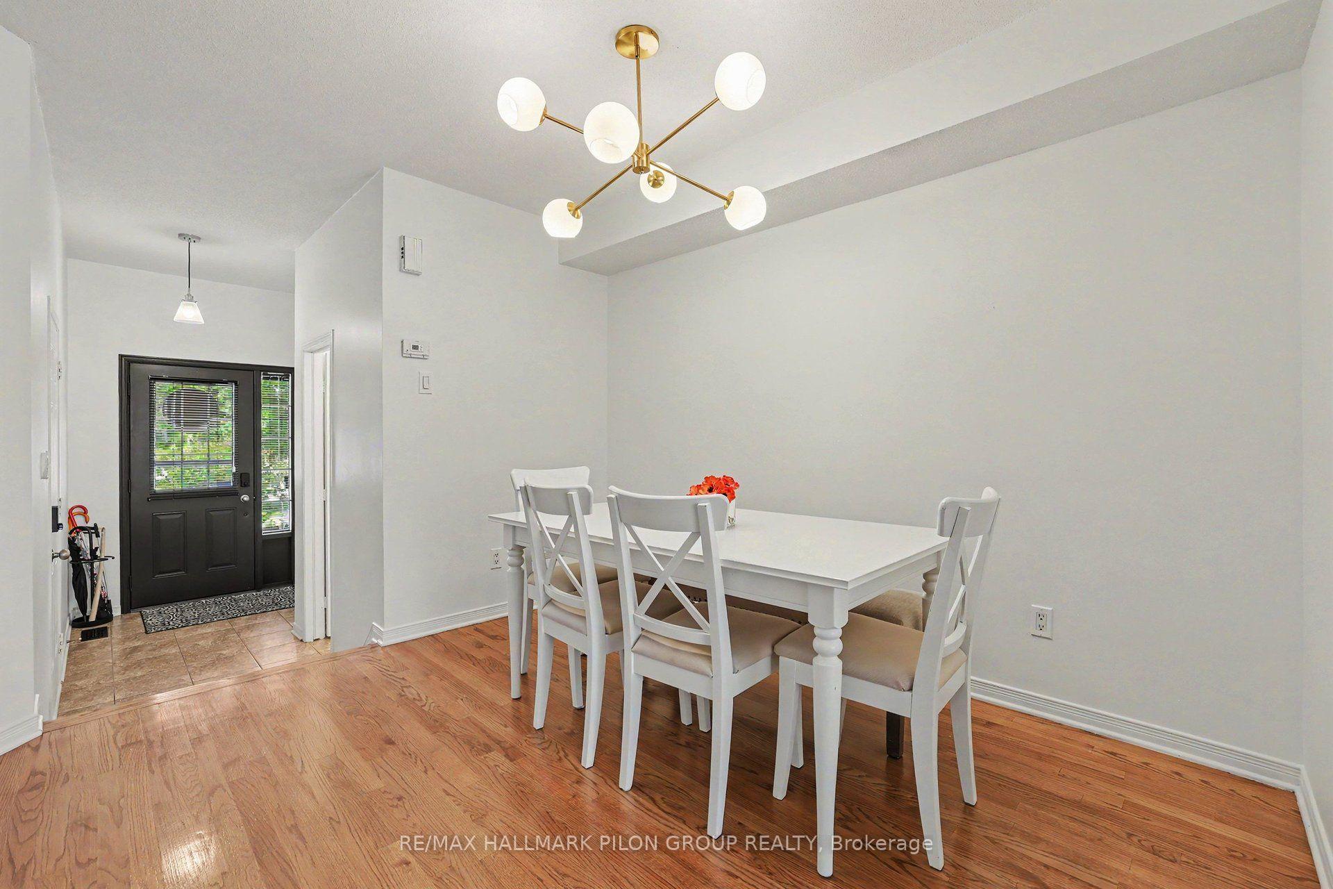 Photo 6 of 244 Rolling Meadow Crescent, Ottawa, Mer Bleue/Bradley Estates/Anderson Park — HOMEH