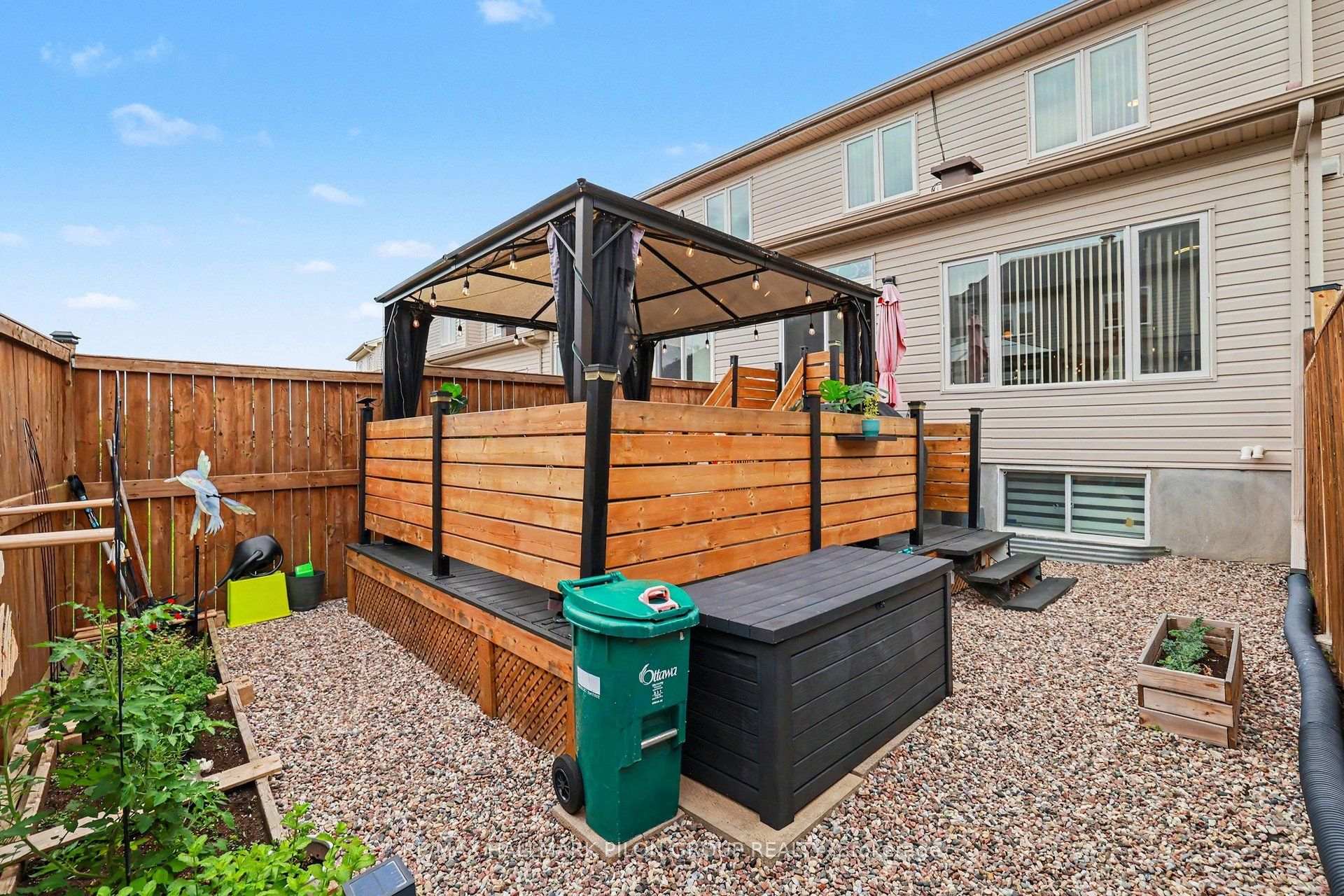 Photo 24 of 244 Rolling Meadow Crescent, Ottawa, Mer Bleue/Bradley Estates/Anderson Park — HOMEH