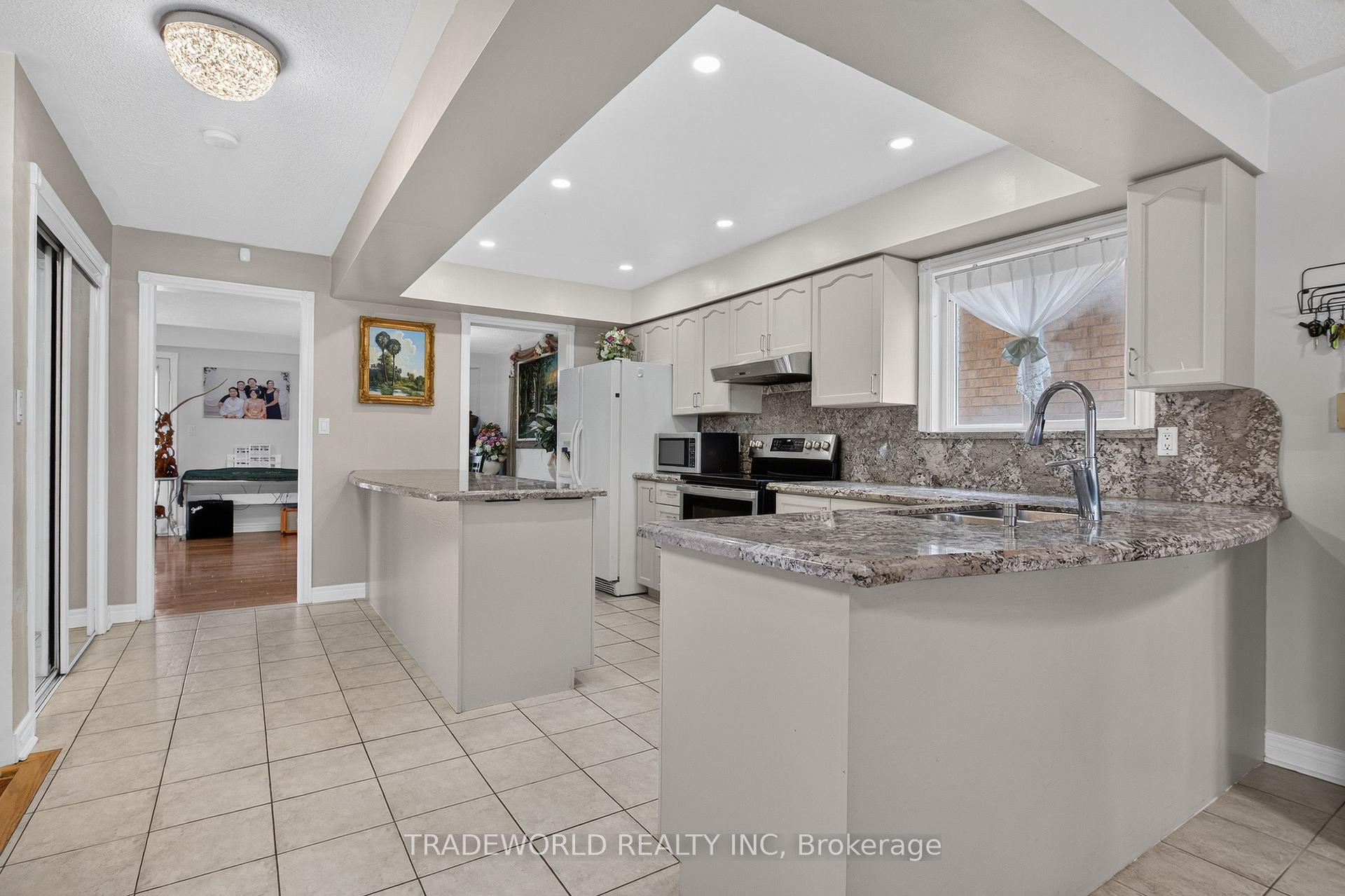 Photo 7 of 68 Grand Valley Boulevard, Vaughan, Vellore Village — HOMEH