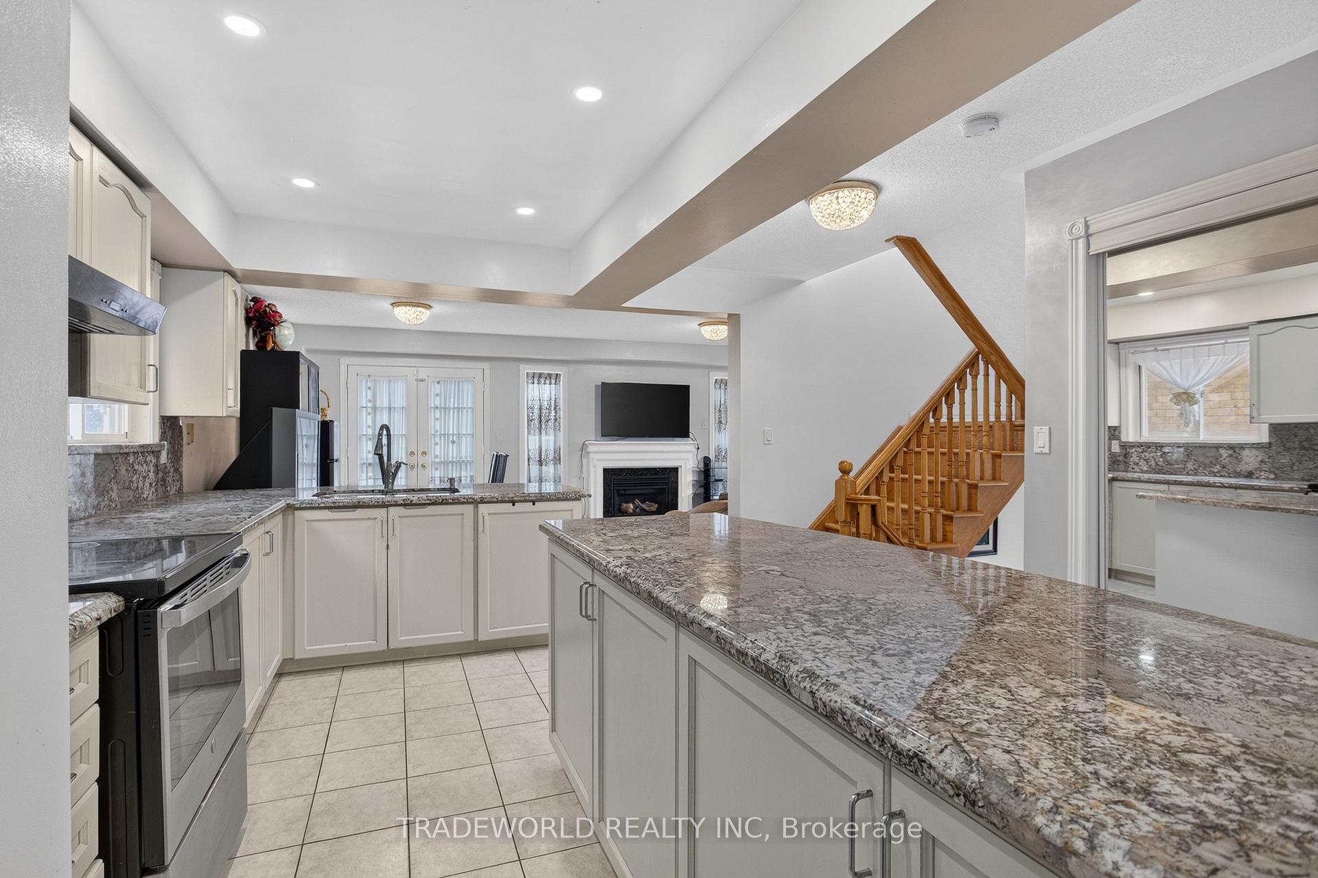 Photo 9 of 68 Grand Valley Boulevard, Vaughan, Vellore Village — HOMEH