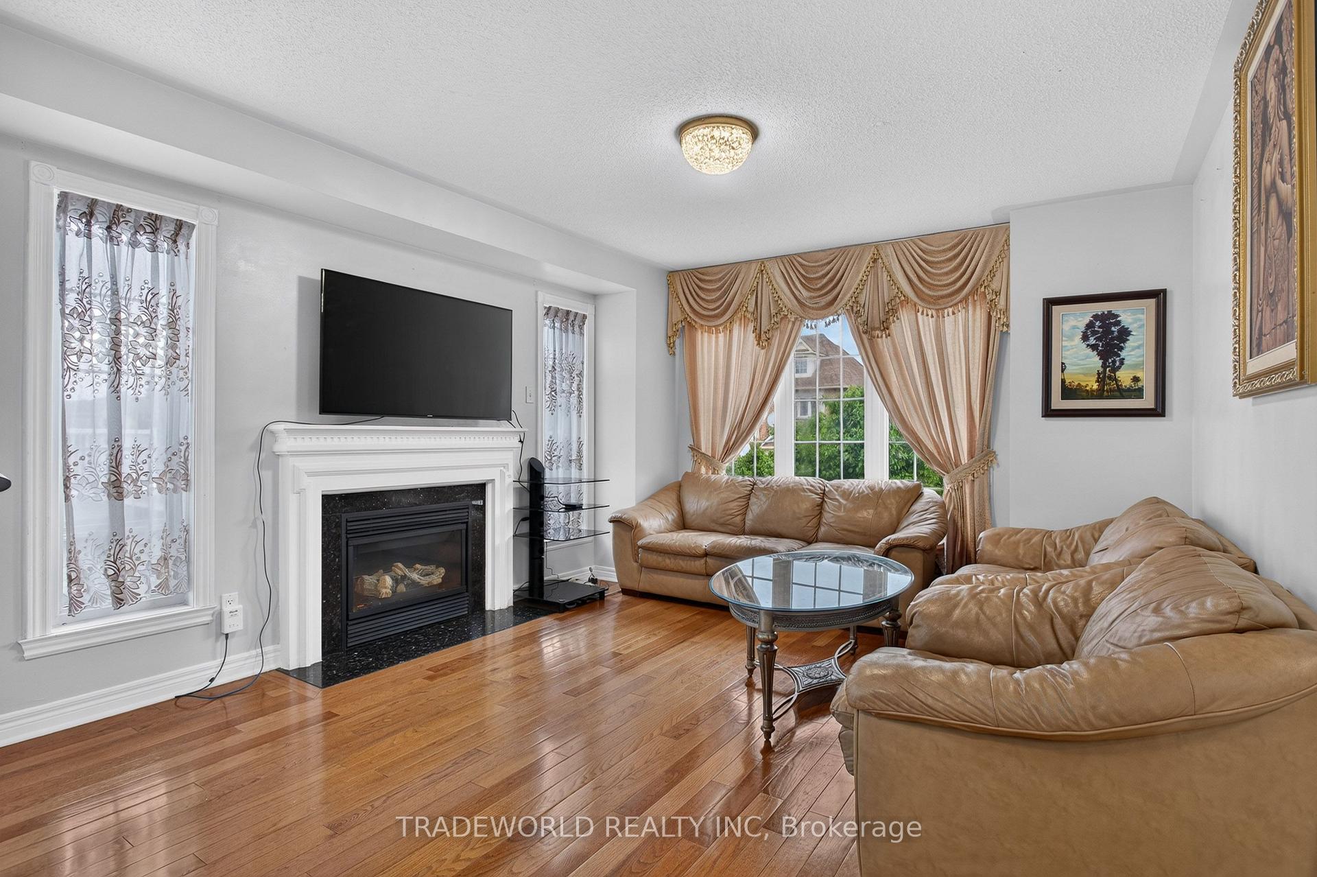 Photo 10 of 68 Grand Valley Boulevard, Vaughan, Vellore Village — HOMEH