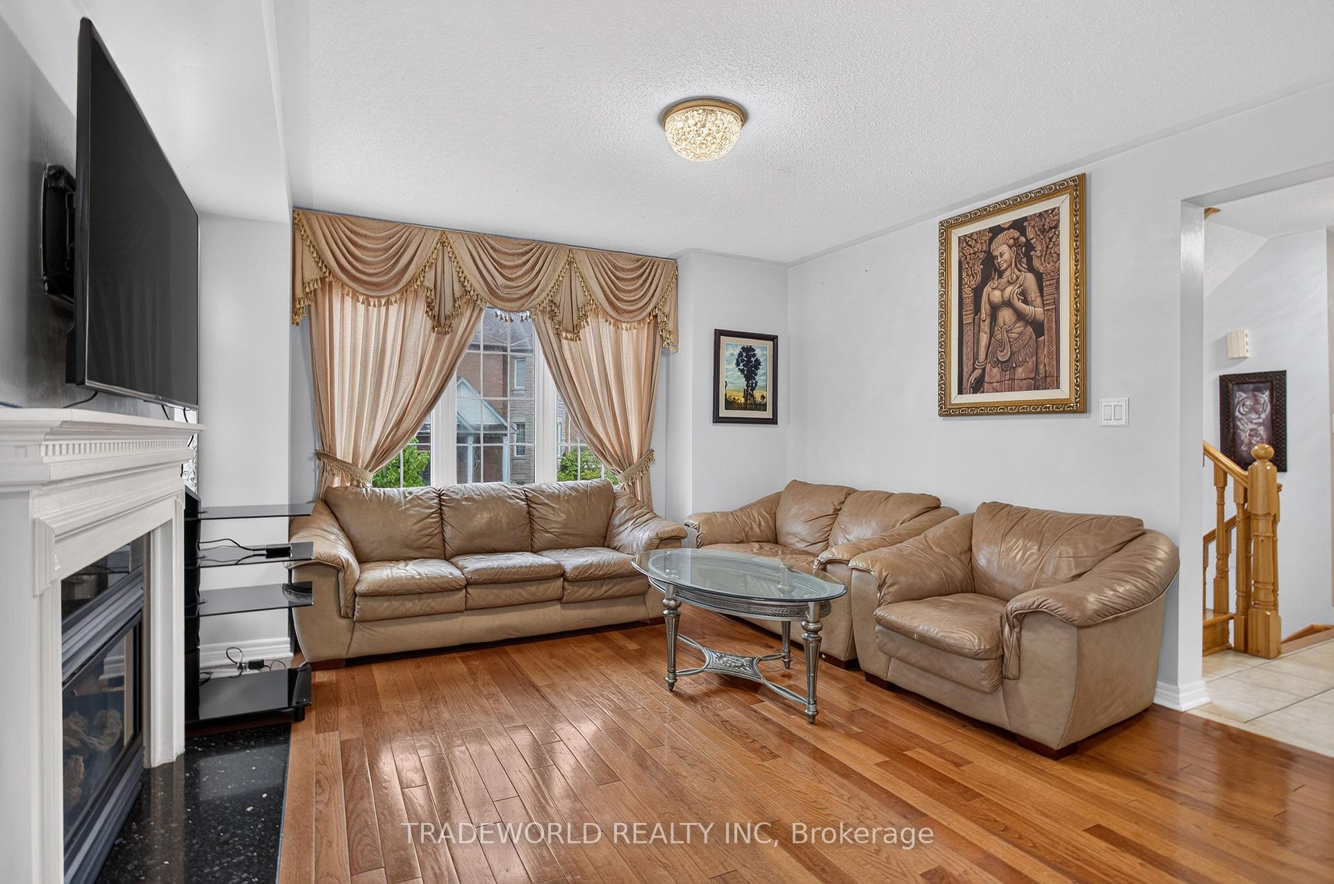 Photo 11 of 68 Grand Valley Boulevard, Vaughan, Vellore Village — HOMEH