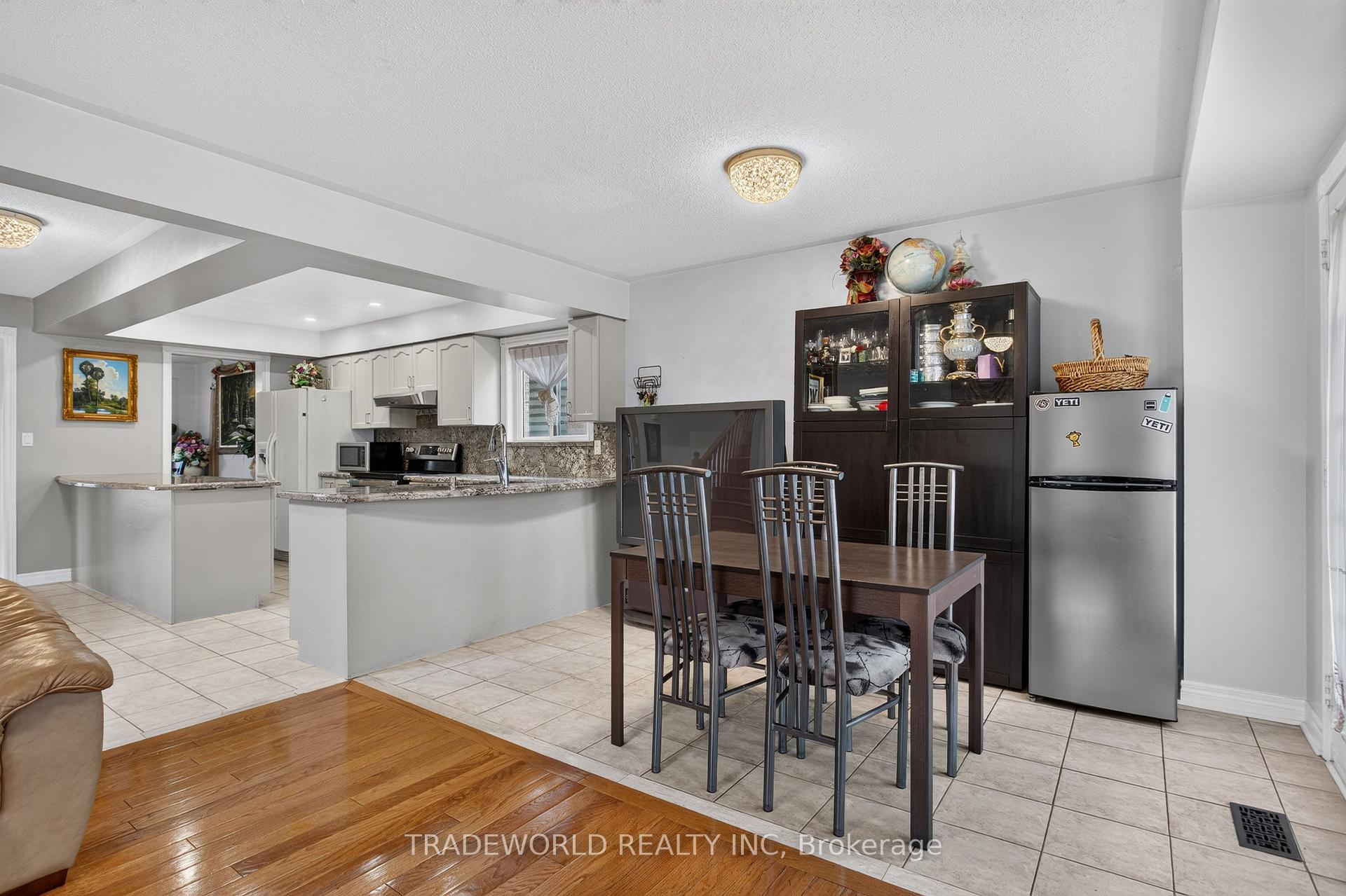 Photo 12 of 68 Grand Valley Boulevard, Vaughan, Vellore Village — HOMEH