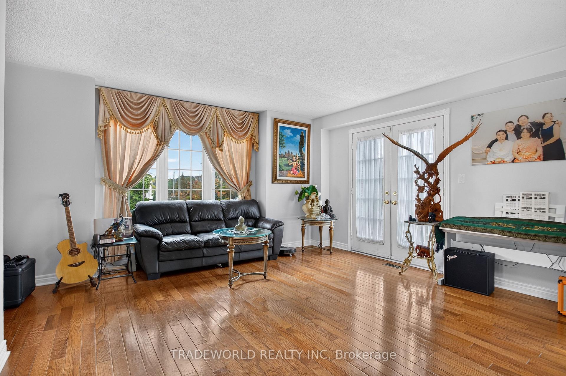 Photo 16 of 68 Grand Valley Boulevard, Vaughan, Vellore Village — HOMEH