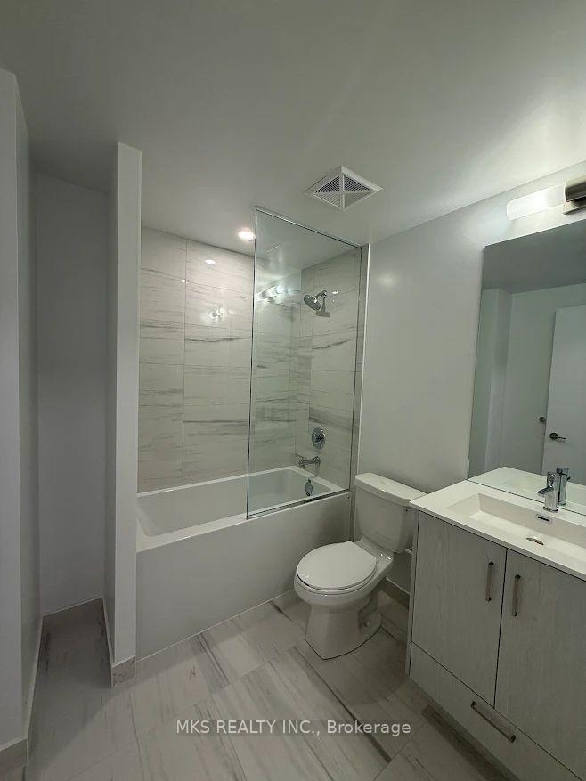 Photo 7 of Unit 2010, 180 Front Street E, Toronto, Moss Park — HOMEH