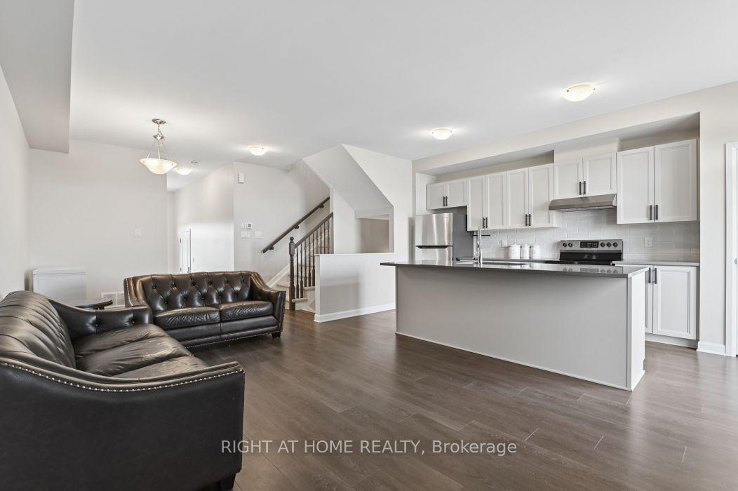 Photo 4 of 576 Prominence Way, Ottawa, Avalon East — HOMEH