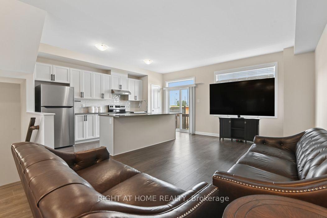 Photo 5 of 576 Prominence Way, Ottawa, Avalon East — HOMEH