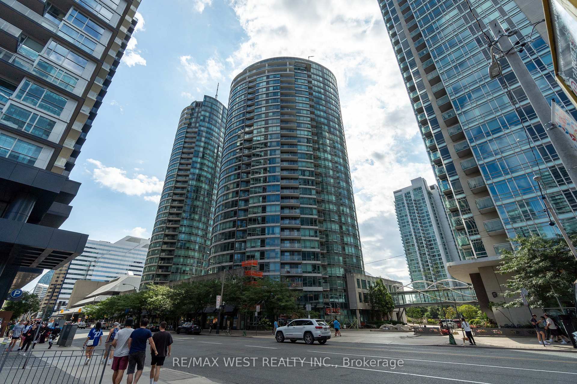 Photo 5 of Unit 2509, 373 Front Street W, Toronto, Waterfront Communities — HOMEH