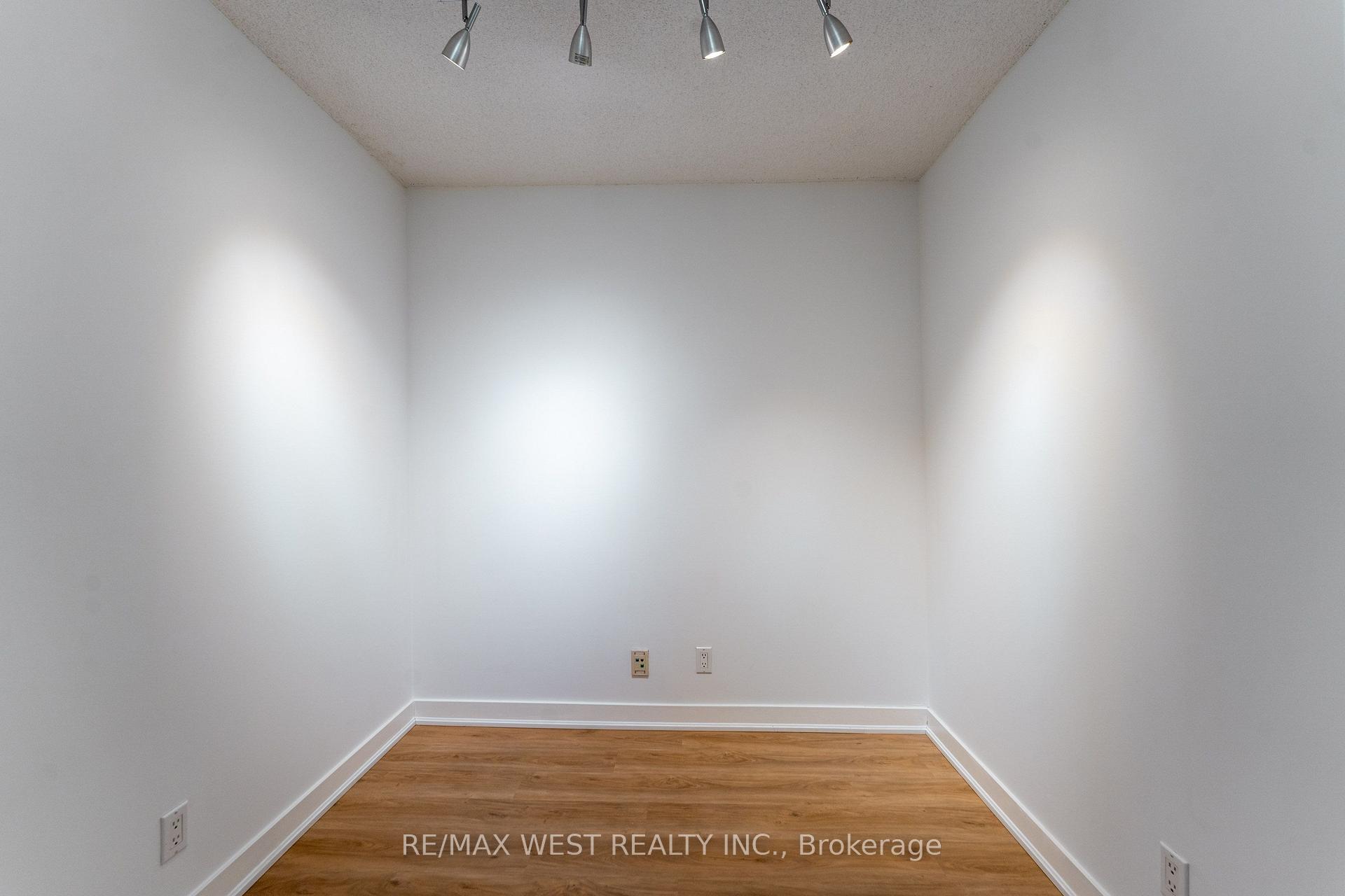 Photo 15 of Unit 2509, 373 Front Street W, Toronto, Waterfront Communities — HOMEH