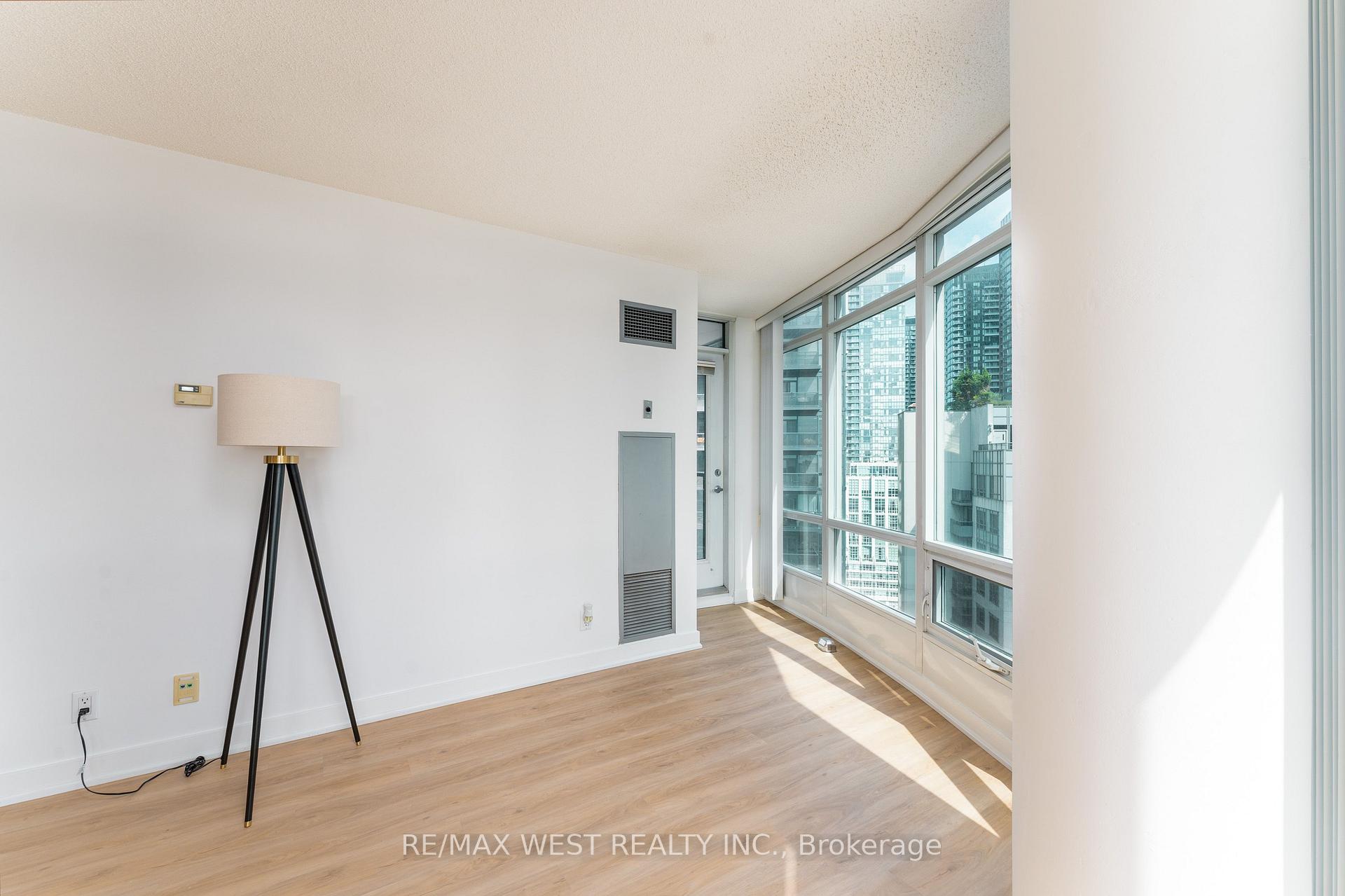 Photo 35 of Unit 2509, 373 Front Street W, Toronto, Waterfront Communities — HOMEH