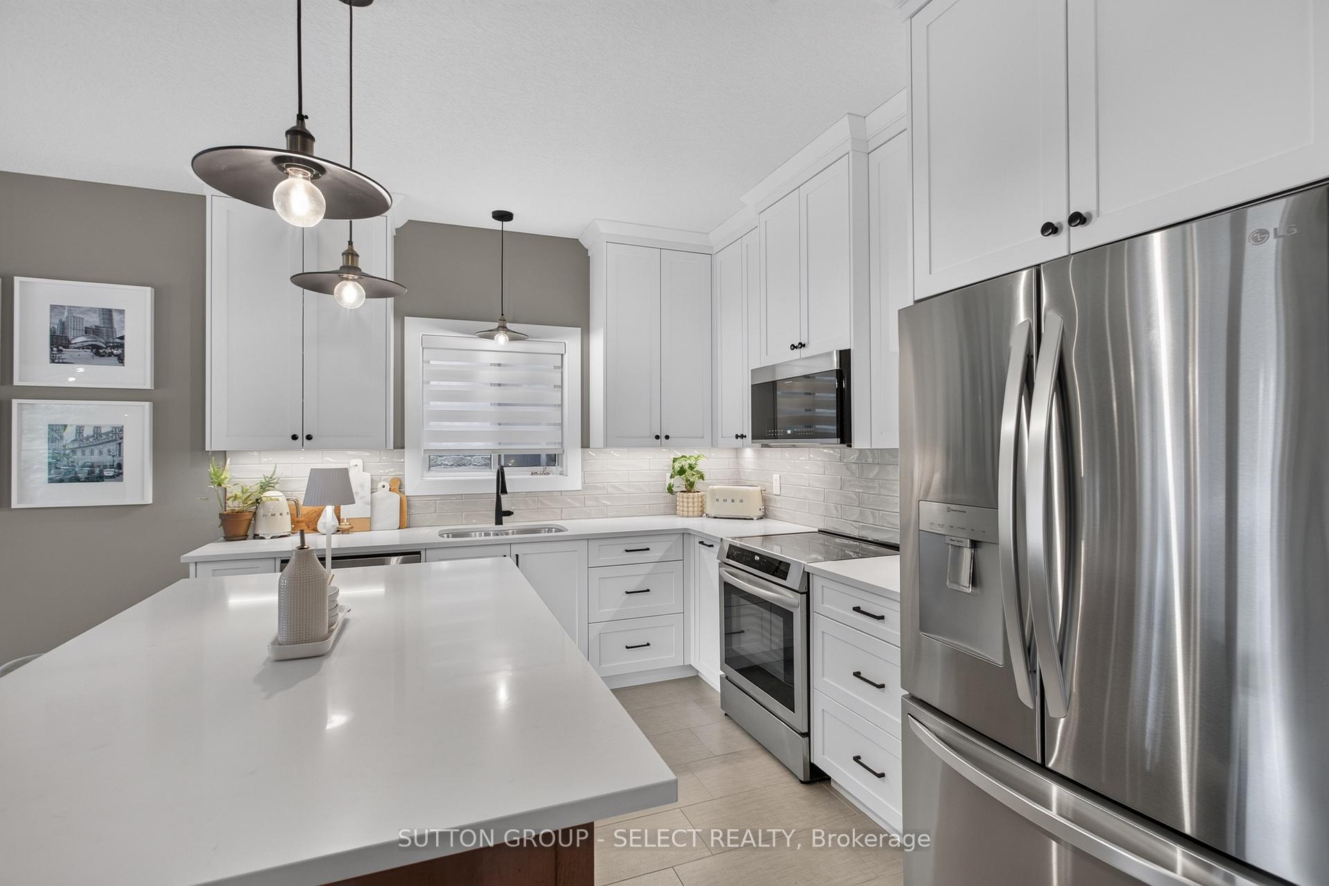 Photo 8 of 1445 Riverbend Road, London, South A — HOMEH